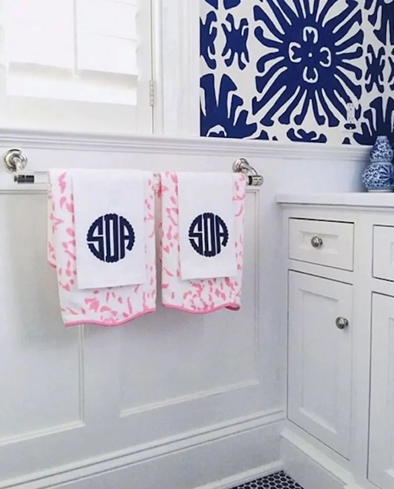 Applique Monogrammed Guest Towel | Etsy (US)