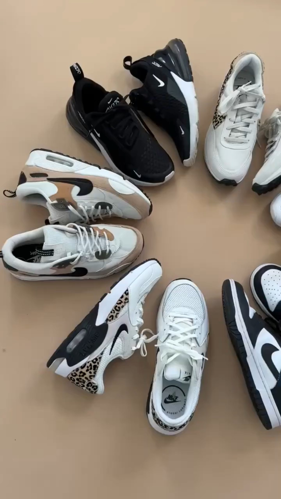 Nike sneakers extra 25% off 