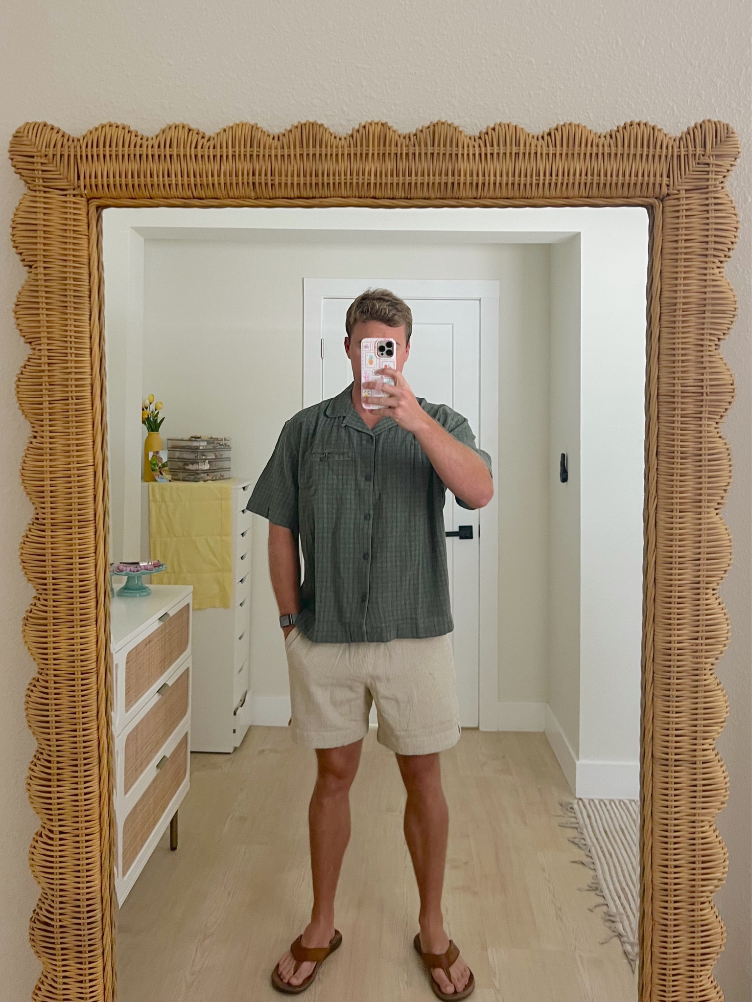 Abercrombie mens summer outfit ideas for him ⭐️ Mr.styledby wearing a large top and a medium shorts at 5’10.