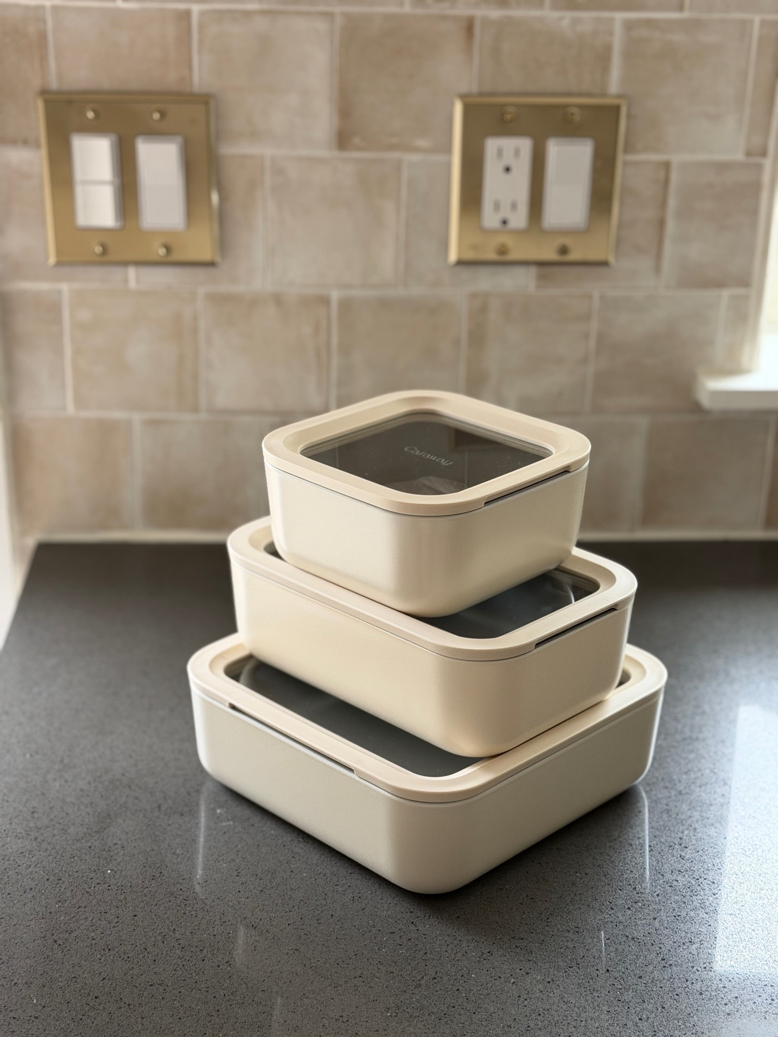 Is it just me or do the lids to food storage containers magically disappear? I needed a new set so got another set of caraway - they are ceramic coated and microwave and oven safe (except the lids!) plus they're pretty :)

#LTKHome