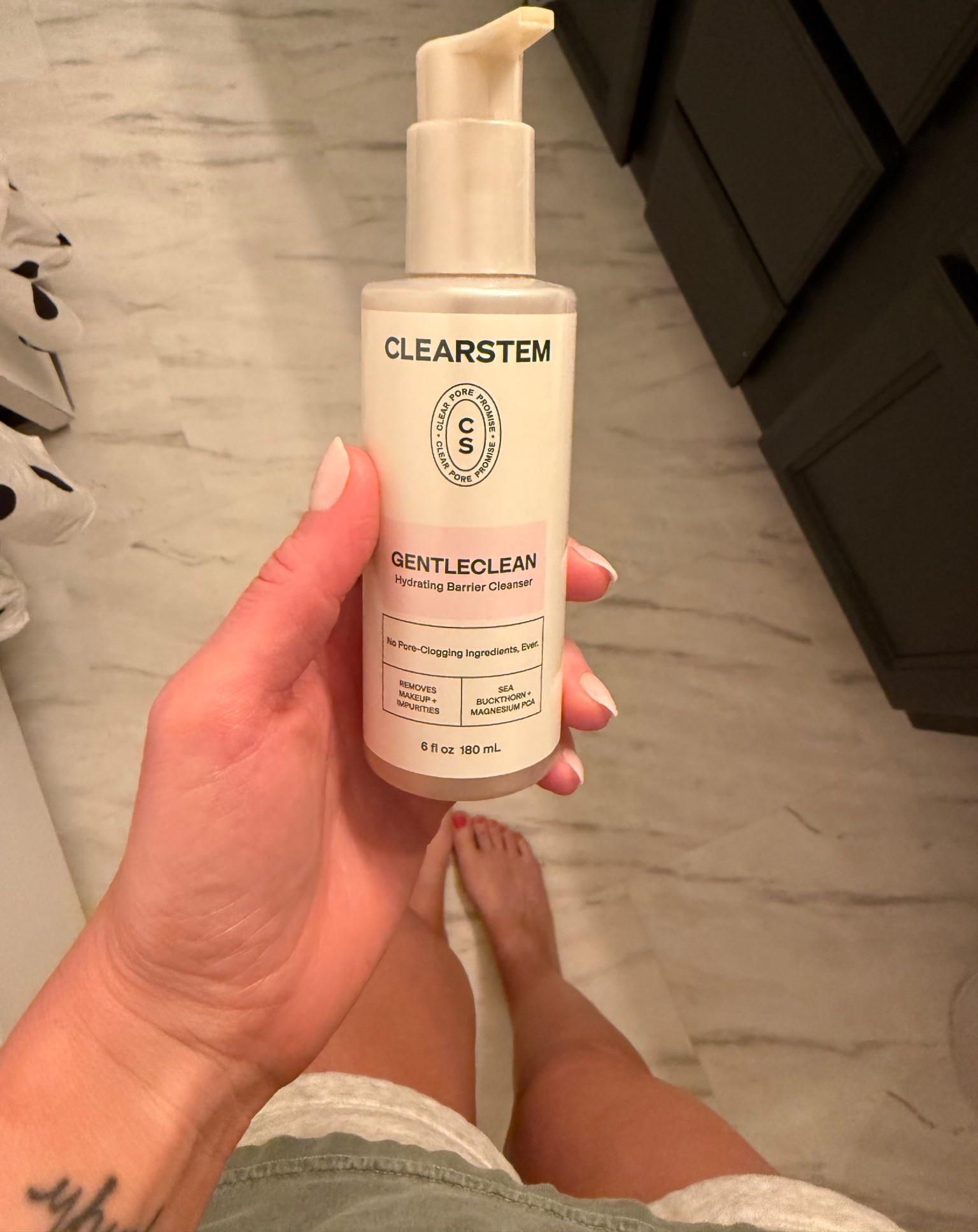 the face cleanser that changed my life. 

for real—doesn’t clog pores and I haven’t had a breakout literally since I started using this!!!!



#LTKselfcare #LTKBeauty #LTKmomlife