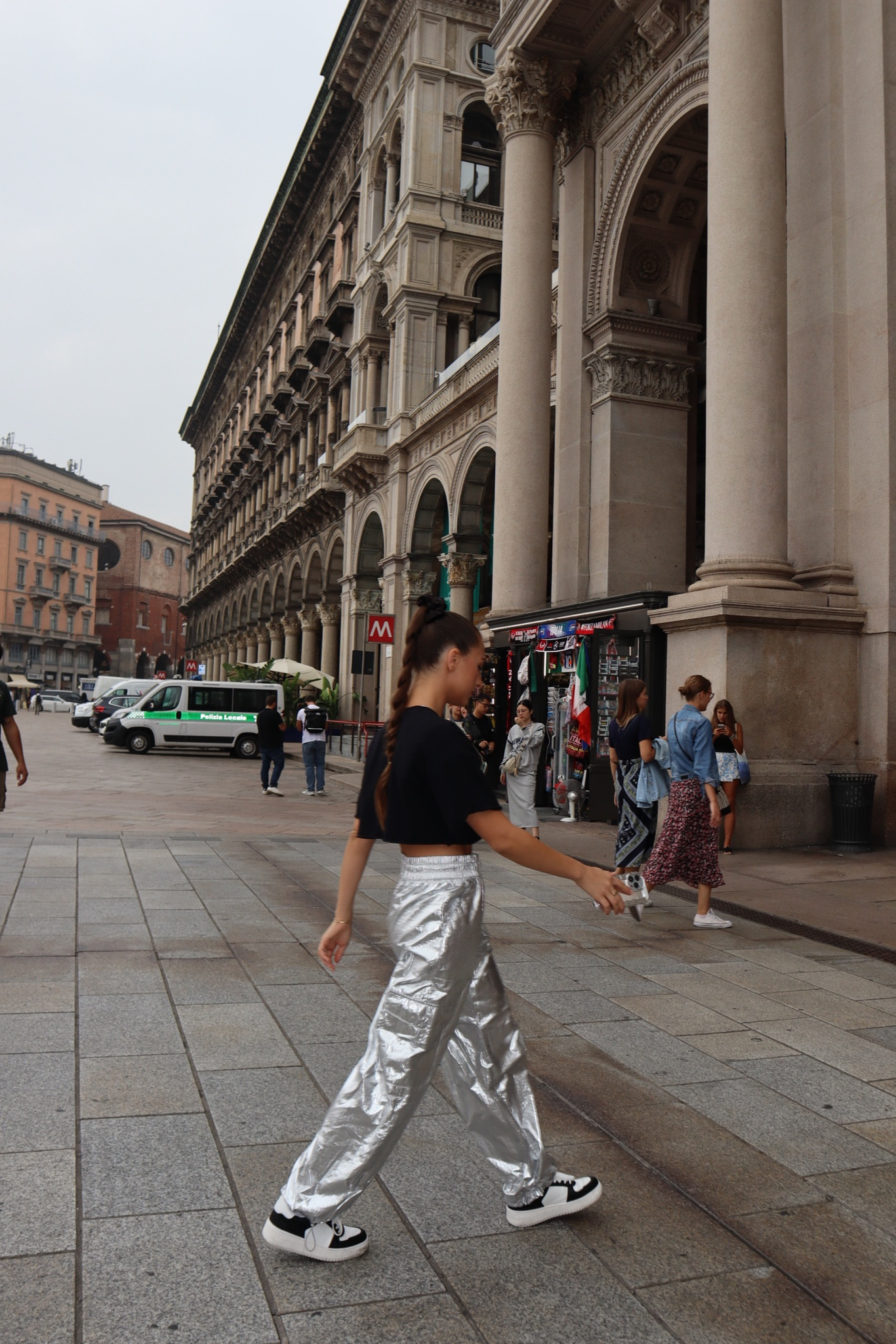 street-style got way more fun when metallics entered the picture🤩

#LTKfindsunder50 #LTKstyletip #LTKfindsunder100