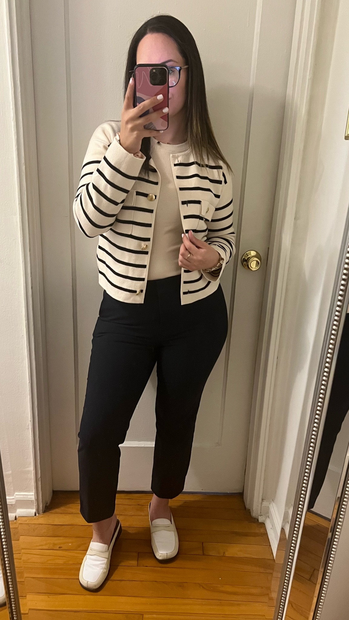 Work OOTD
Top: target 
Sweater: Primark
Pants: Jcrews
Shoes: moms closet 

#LTKFindsUnder100 #LTKWorkwear #LTKStyleTip