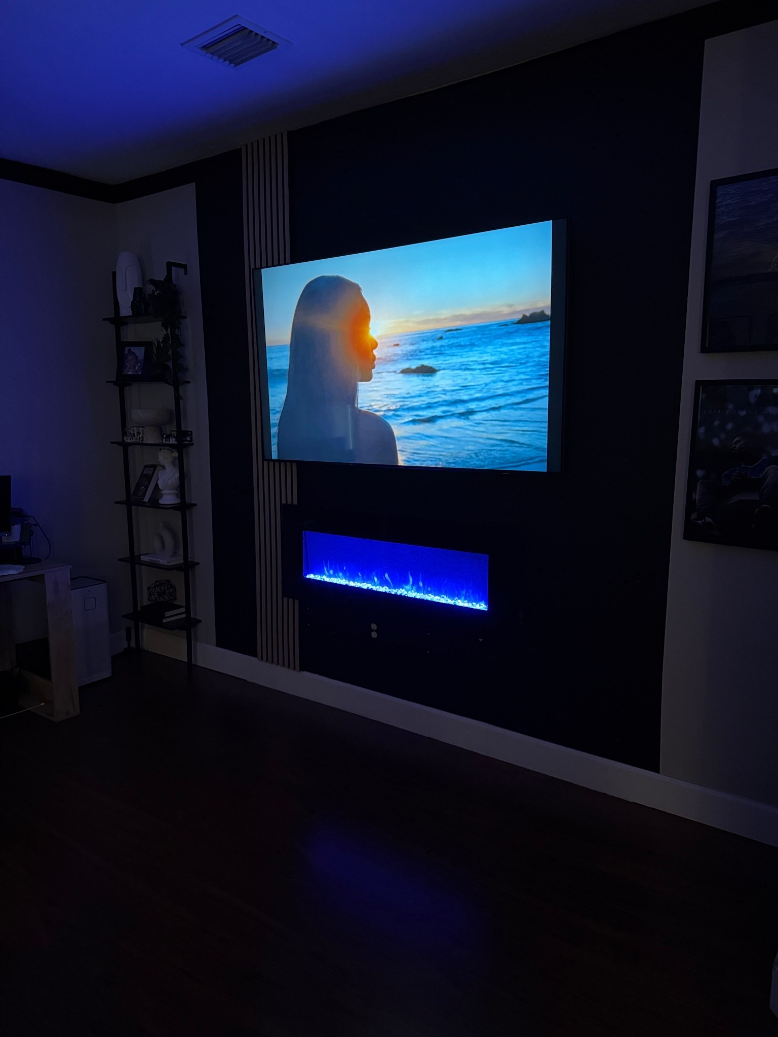 Living Room Glow-Up 🔥

Home is the vibe.
Electric fireplace + wall-mounted TV = instant cozy upgrade.

ltkhome, livingroomstyle, fireplacewall, modernhome, homeinspo, decorfinds, cozyvibes, homedecorideas, ltkaesthetic

#LTKFindsUnder100 #LTKHome #LTKU