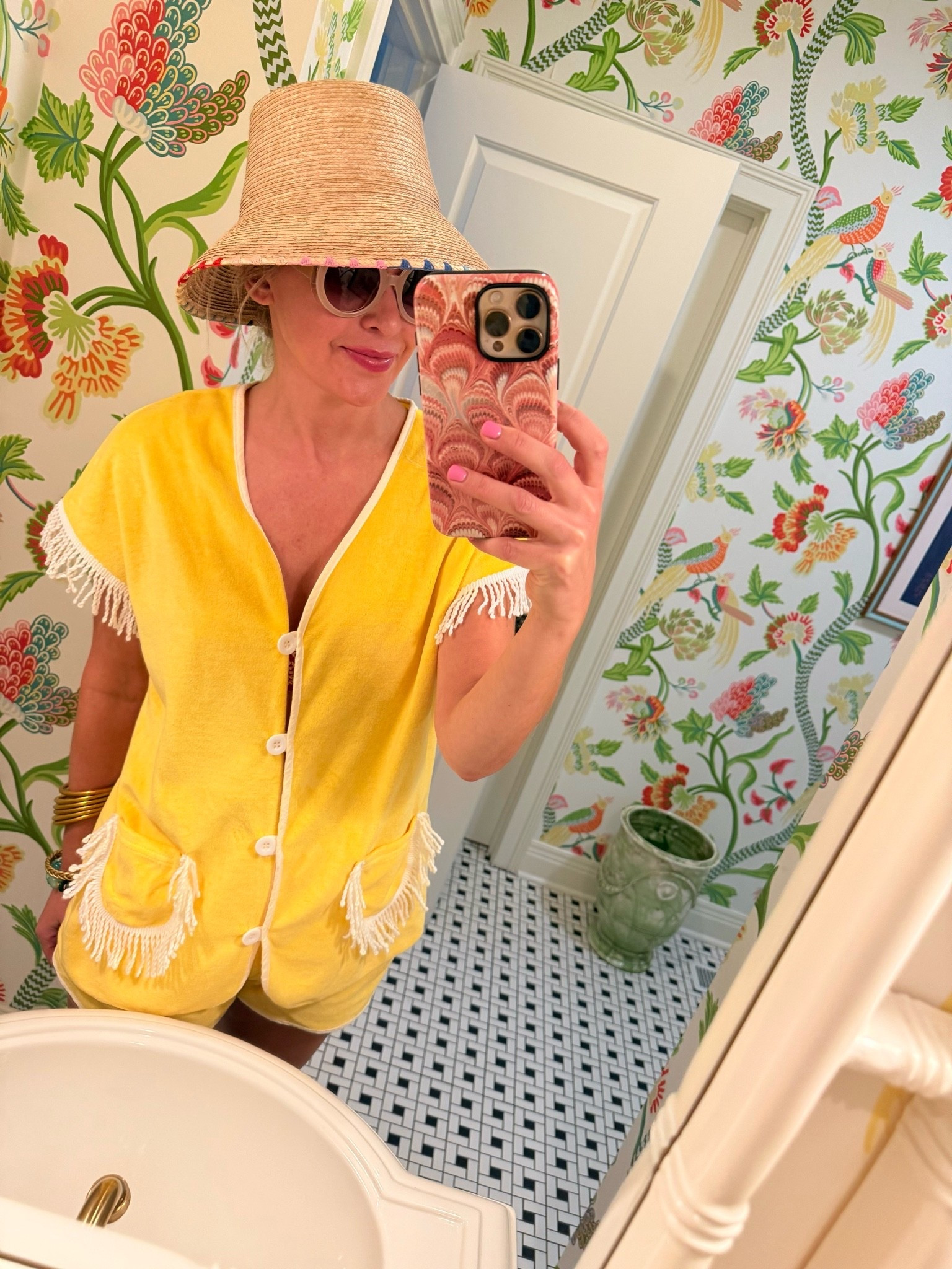 The set you didn’t know you needed 💛🍋💛⭐️✨

I sized up to a medium 💛

Fav bucket hat now comes in 🌈 had to have! I wear the size XS/small in their hats 👒.

#LTKootd #LTKgrwm