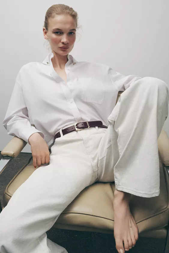 Belt made of leather with a width of 1.2 inches (3 cm). Squared metal buckle. | Zara US