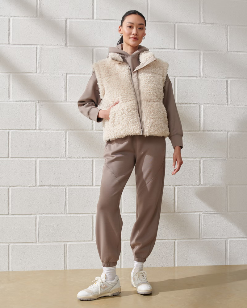 YPB Sherpa Mini Puffer Vest | Abercrombie & Fitch (US)