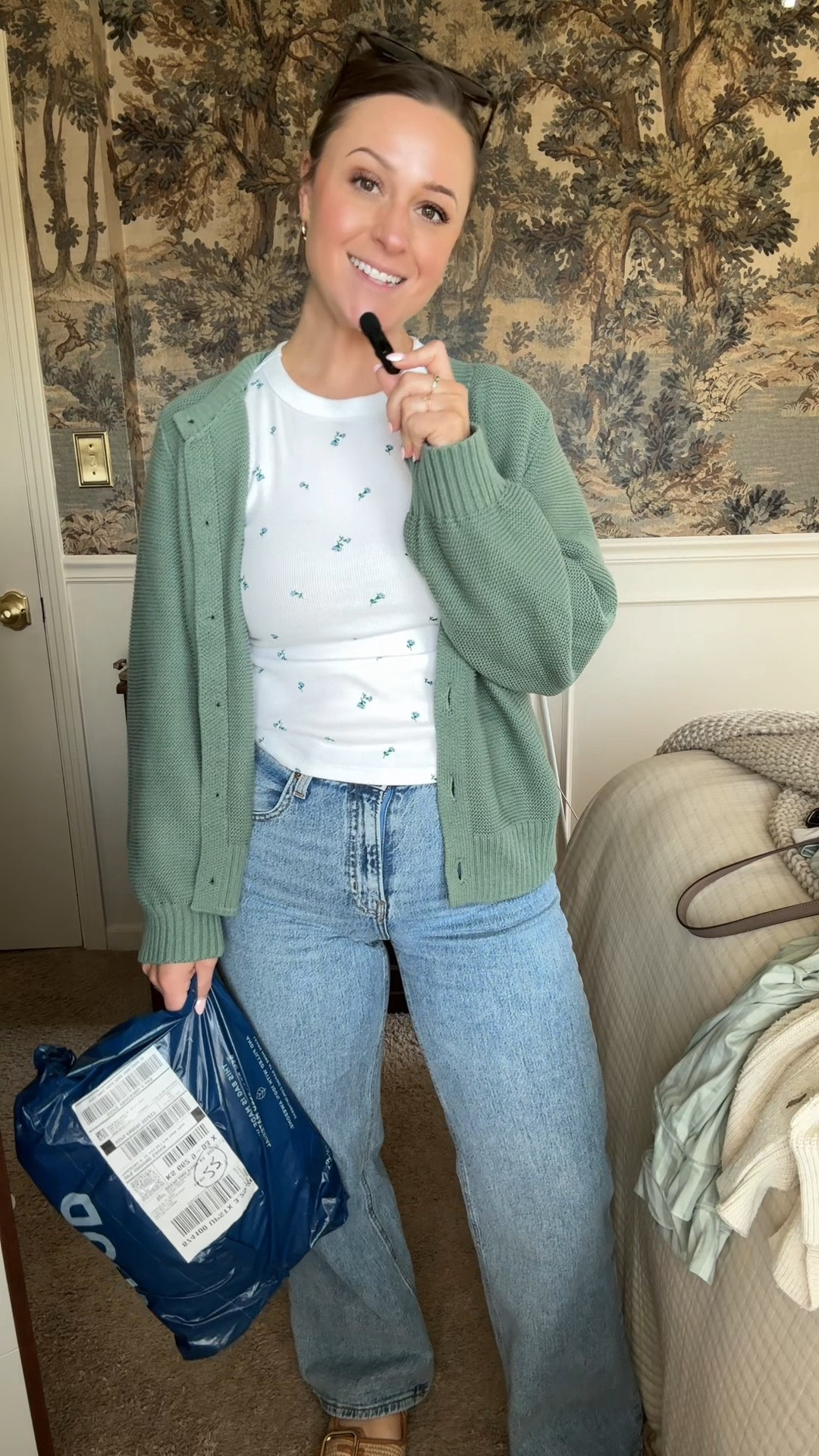 Can’t beat jeans and a cardigan on a beautiful spring day! 

#LTKSaleAlert #LTKSeasonal #LTKootd