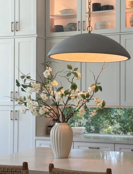 Shop the look

Pendant lighting-kitchen pendants-statement lighting-affordable flowers-affordable stems-
Budget friendly stems-Kohl’s find 

#LTKHome #LTKSeasonal #LTKStyleTip