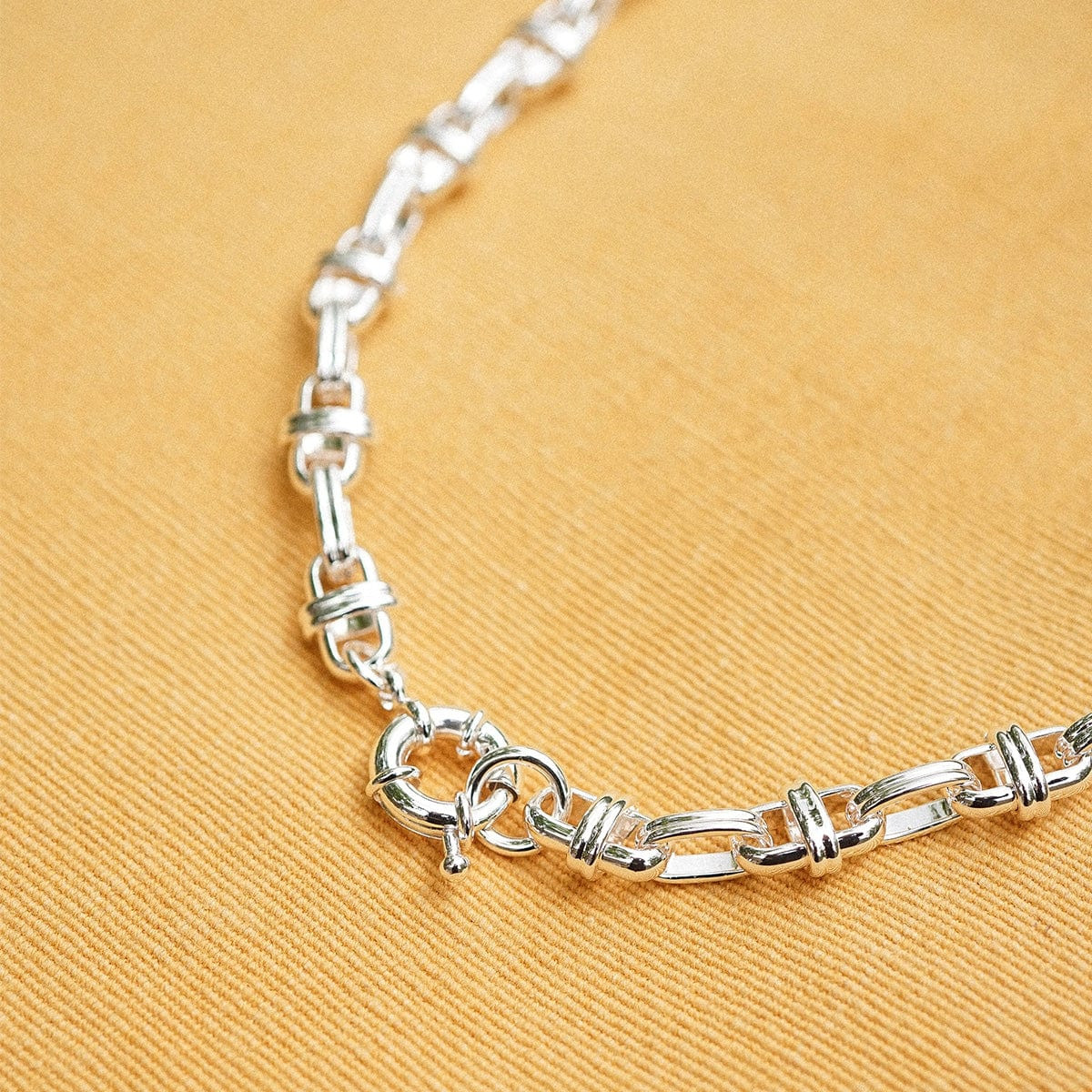 Polly Lock Chain Necklace Silver Plate | Daisy London Jewellery