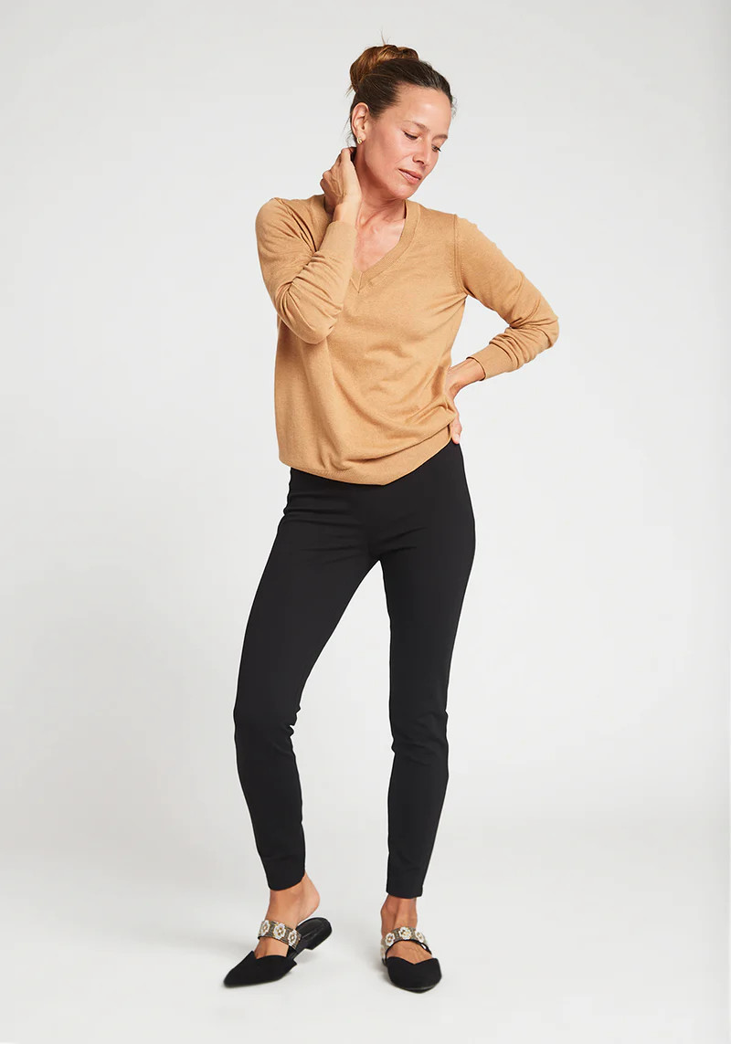 Skinny-Leg | Classic Dress Pant Yoga Pants (Black) | Betabrand