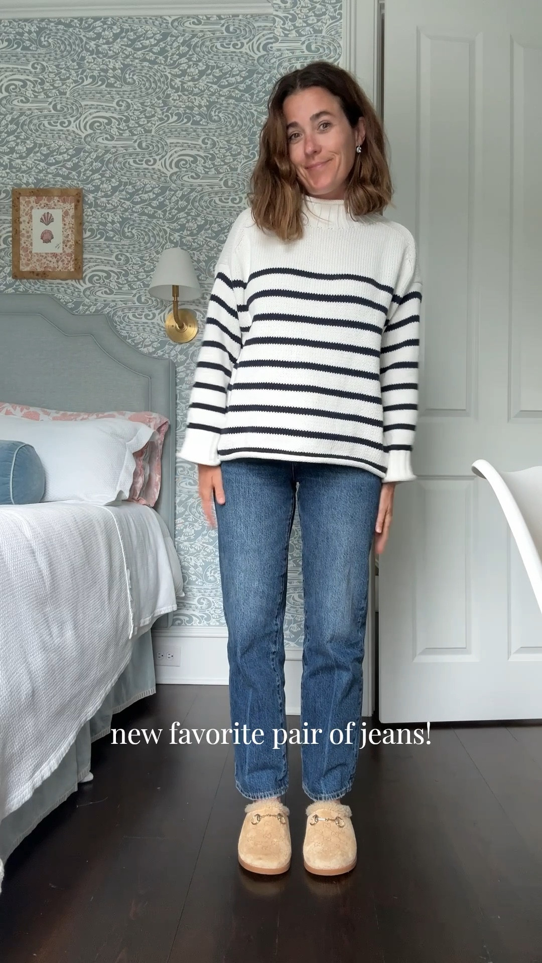 New favorite pair of jeans!! Wearing my true size. Plus this sweater is seasonal, wearing a small. 