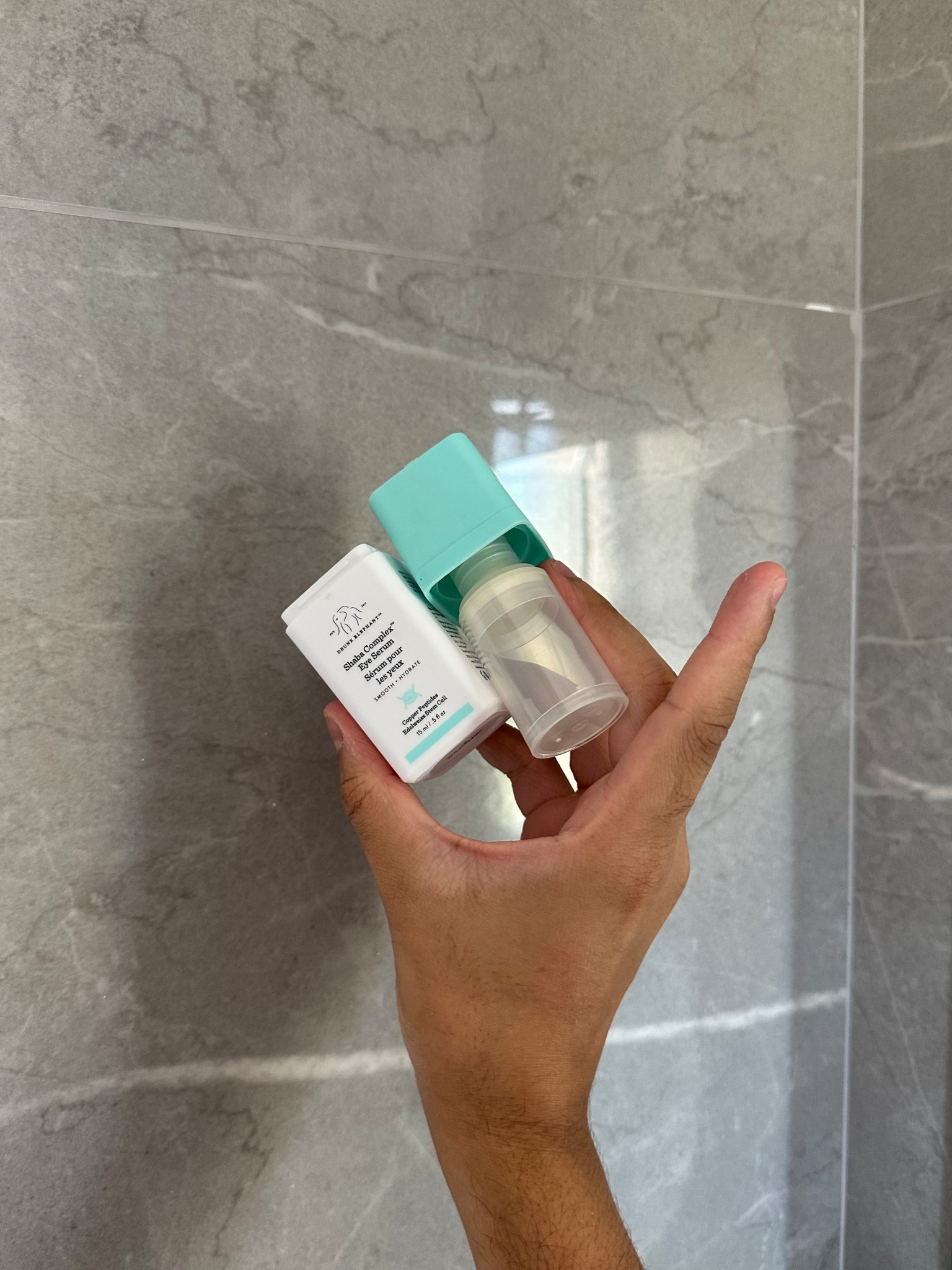 O que eu amo nas embalagens da Drunk é que elas permitem que você use o produto até o fim, graças ao mecanismo que empurra o conteúdo para cima. 🩵

#LTKhomens #LTKbrasil #LTKbeleza