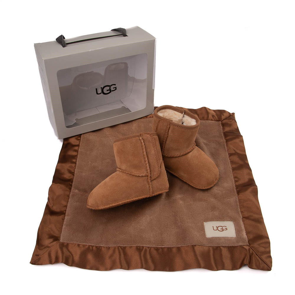 UGG® Classic And Lovey Boot And Blanket Set - Baby / Toddler - Chestnut | Journeys