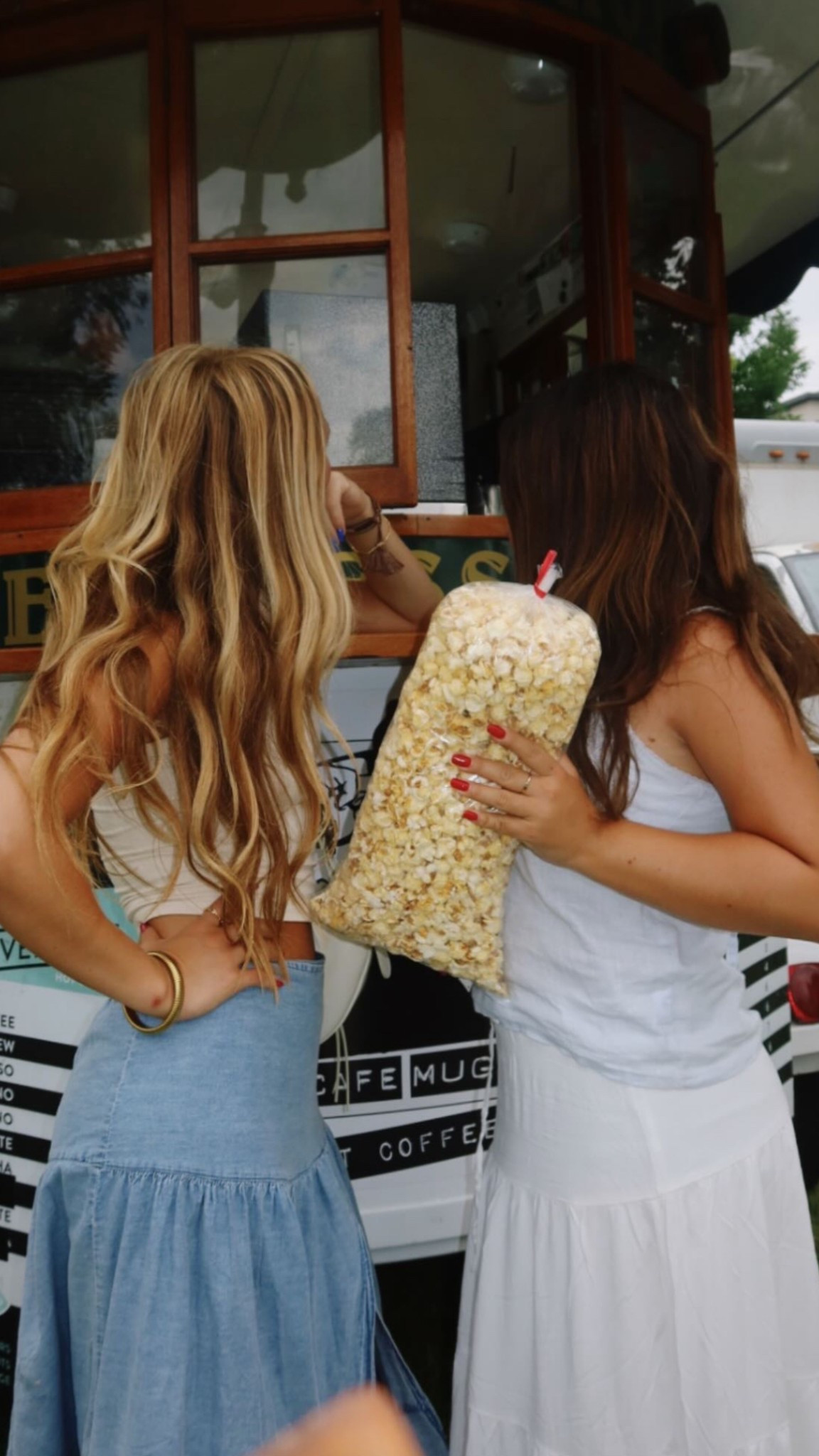 casual spring fit 

#LTKSpringSale #LTKSeasonal #LTKFindsUnder100