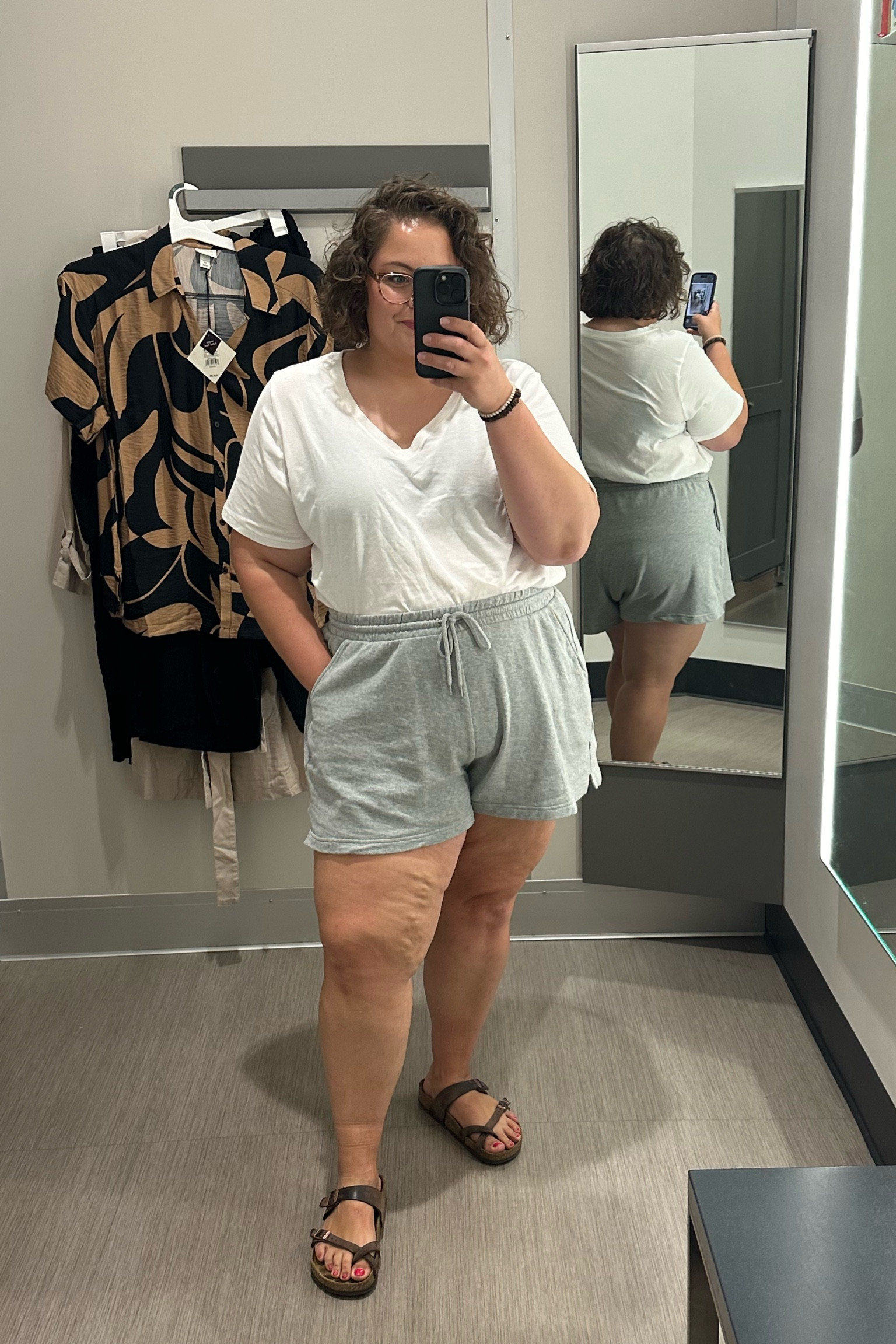 Summer comfy cozy & casual 

Shirt 1X 
Shorts XXL

Measurements: bust 44  //  wasit 39  //  hips 54 

#LTKSeasonal #LTKPlusSize #LTKSummerSales