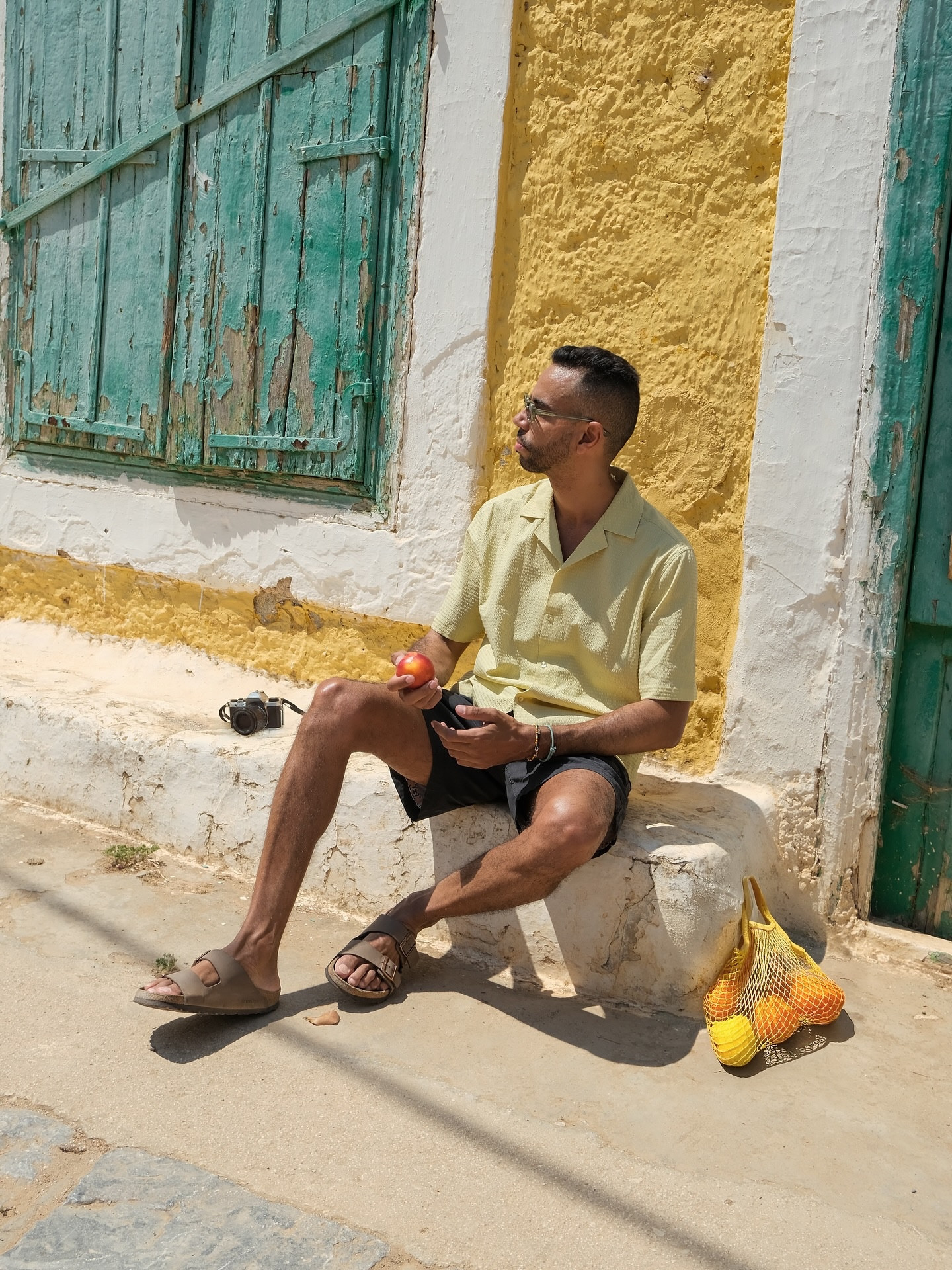 My little fruit stand 😜 🍎 🍊 🍋 

Wearing:
Shirt @asos_man
Shorts @buckmason 

#greece #greecetrip #travelcreator #greekislands

#LTKSeasonal #LTKMens #LTKSwim
