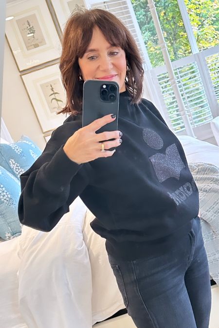 Heading to Oregon Wine County - wearing a new Isabel Sweatshirt- I love the tonal graphics that are a little sparkly! 
Wearing size 36
And mother flare denim


#LTKstyletip #LTKover40 #LTKtravel