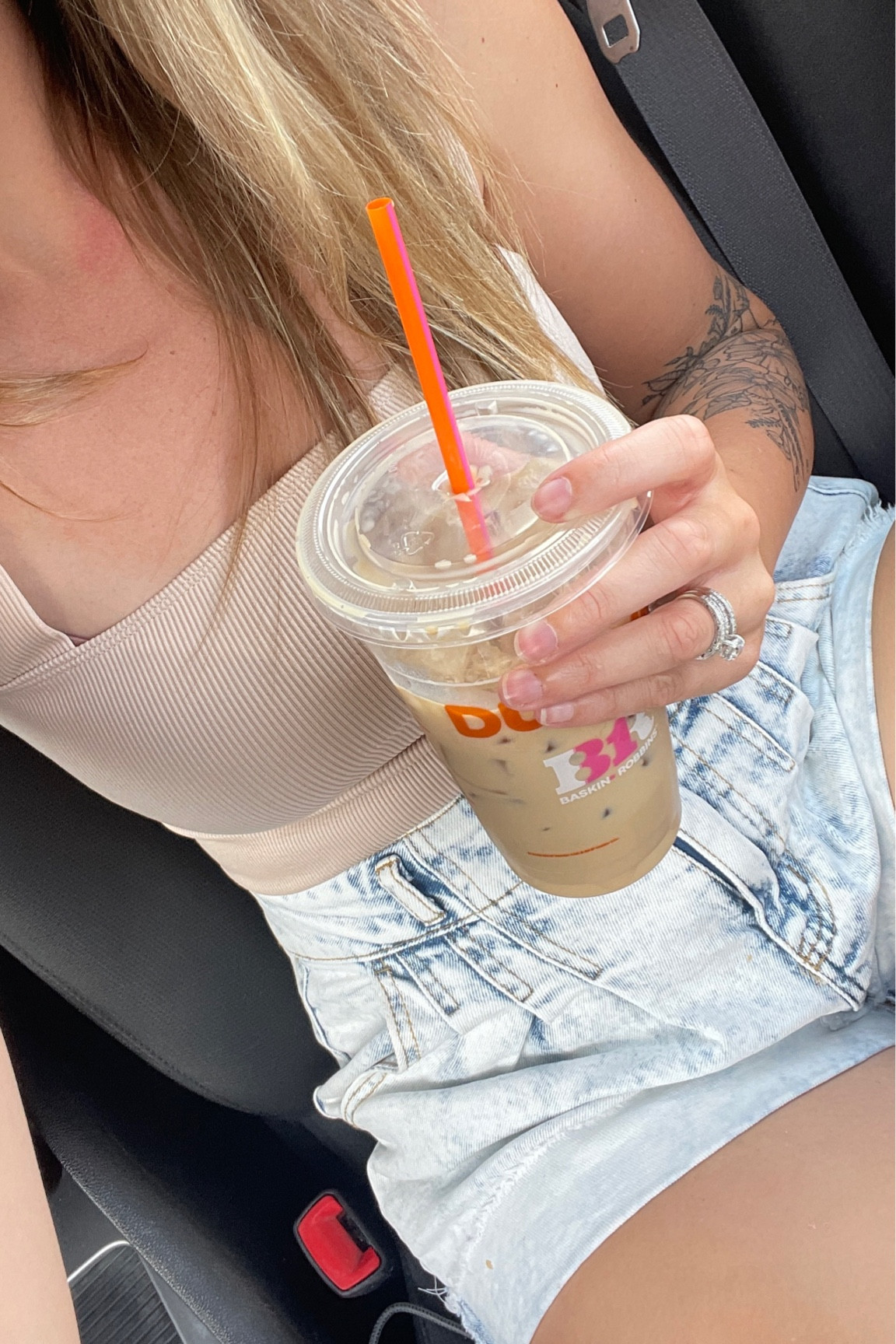 Ordered this top in an XL (I’m usually a medium) and I’m obsessed! Just ordered the hot pink and hoping for the black to come back in stock!

Jeans are an old Target find  but linked a similar style! I am wearing a size 4 which is pretty true to size and I cuffed them because I wanted a shorter length!

#LTKFind #LTKfit #LTKstyletip