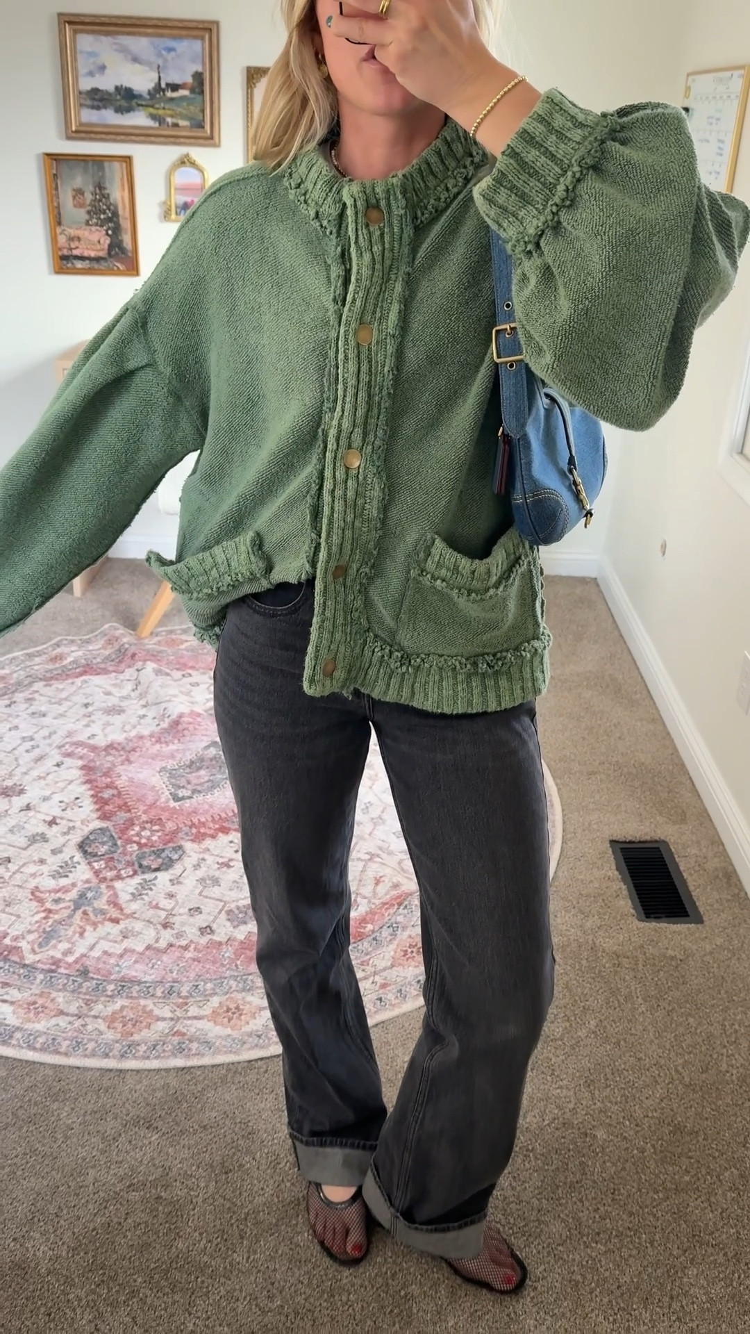 Perfect winter sweater! Size Medium & 26L in the jeans 🌲🍵☃️🫐

#LTKootd #LTKGiftGuide