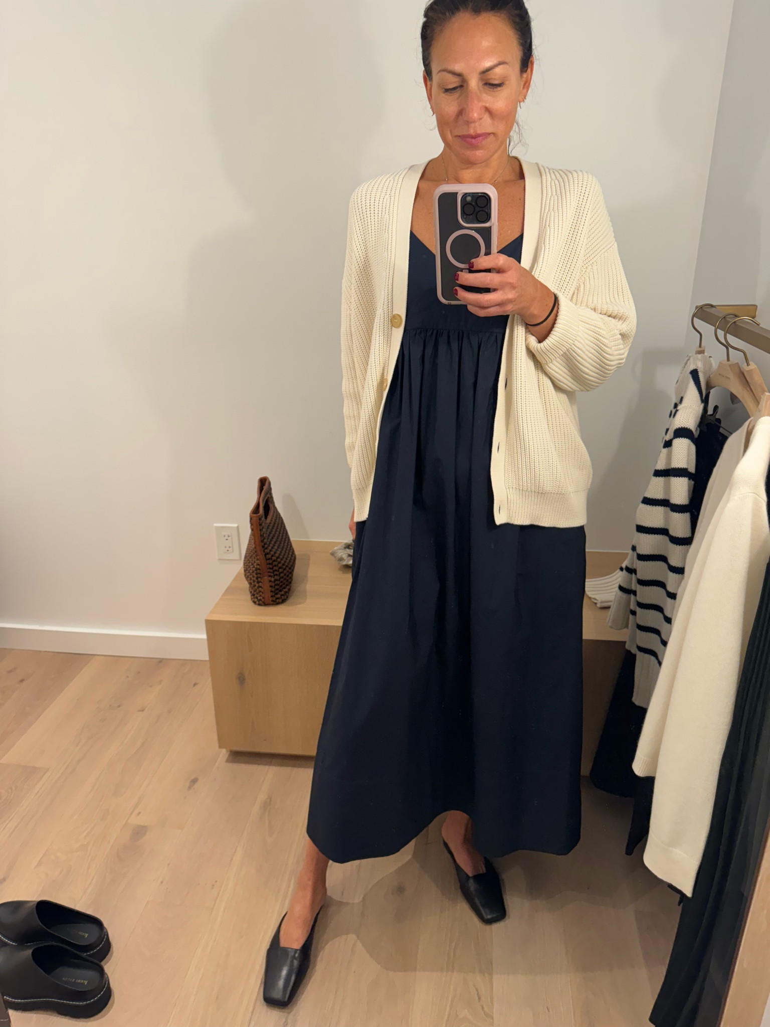 Jenni Kayne fall goodness
Dress size small
Cardigan size small
Shoes size 41

#LTKSeasonal #LTKShoeCrush #LTKStyleTip