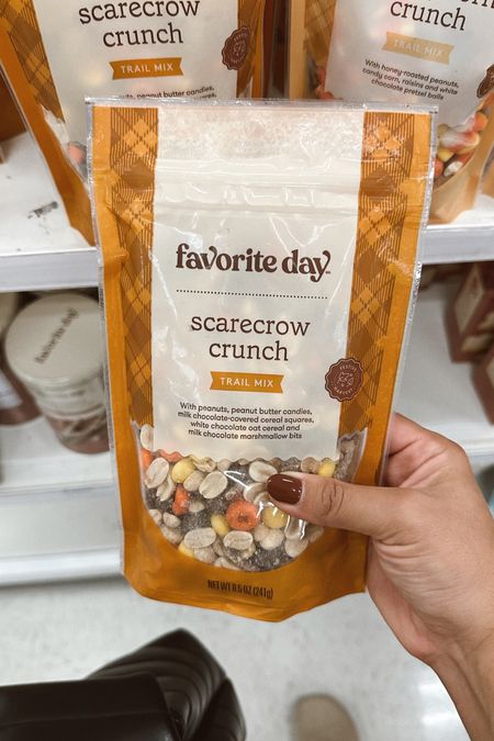 It’s the best time of the year 🤎 🍁 #target #scarecrowcrunch #fall #fallhome #targetfind 

#LTKhome #LTKfindsunder50 #LTKSeasonal