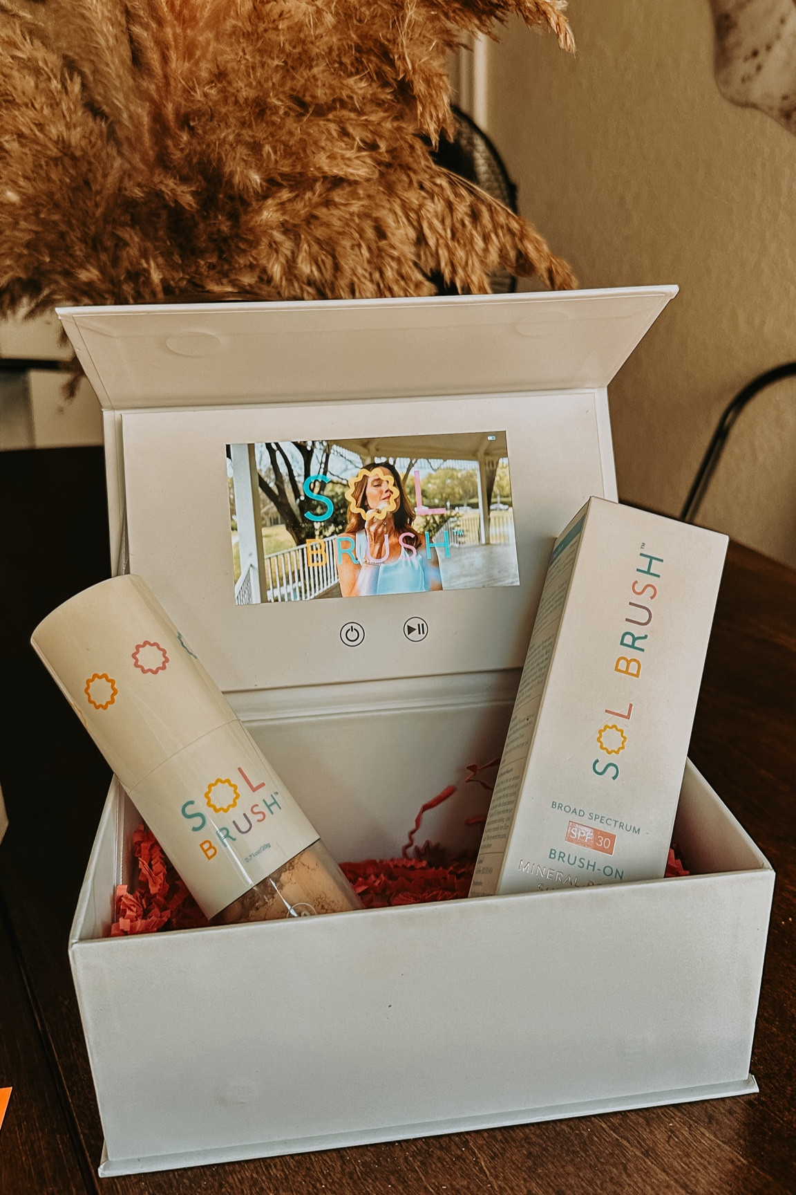 SOL BRUSH ☀️

Have you ever heard of mineral powder sunscreen! It’s an amazing powder sunscreen brush that’s ideal for full body application!! It has 22.5% zinc oxide-the highest amount I’ve ever seen and chemical FREE! 

#summer #summertips #chemicalfree #sunscreen #powdersunscreen #solbrush #chemicalfreesunscreen #summerhacks #summermusthaves 

#LTKActive #LTKSummerSales #LTKSeasonal