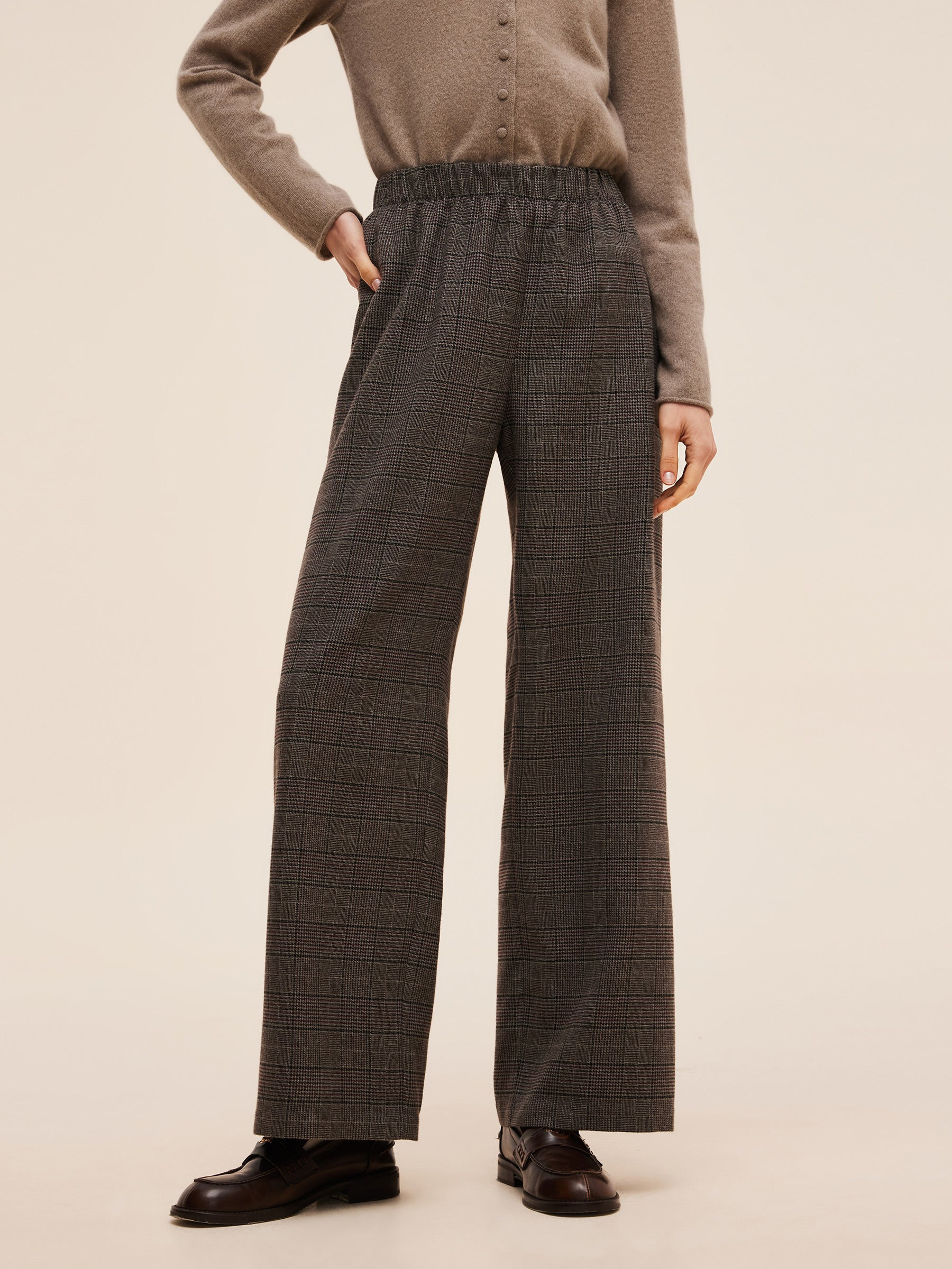 Brown Plaid Women Elastic Waist Pants - Brown Combo Check / XS | GOELIA