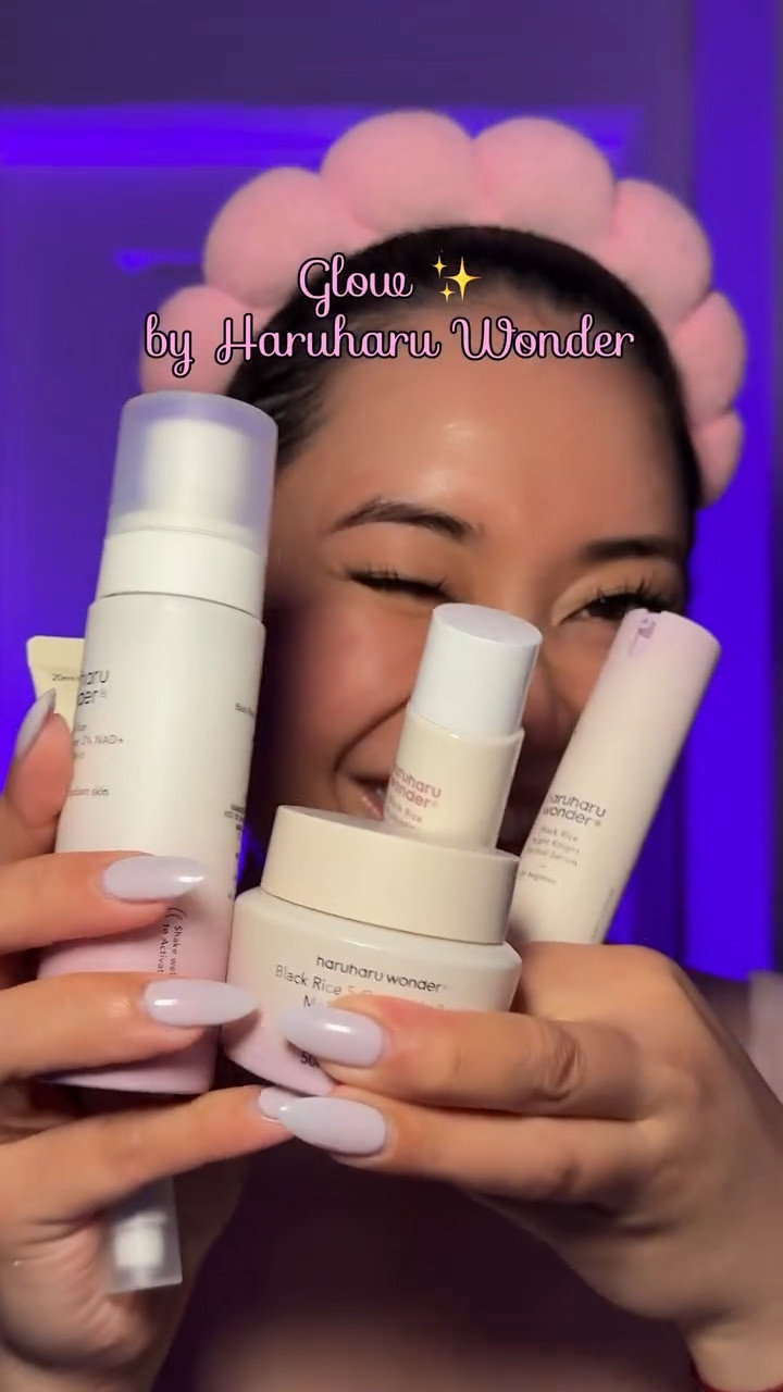 Haruharu Wonder Black Rice skincare is that girl. 🤎

If your skin feels dry, dull, or textured, this fermented black rice line is packed with antioxidants and deep hydration to help support your skin barrier and boost glow.

Korean skincare just does hydration differently. My skin looks smoother, plumper, and healthier every time I use it.

If you’re building a routine focused on hydration, barrier repair, and that glass skin glow… Haruharu Wonder Black Rice belongs in it. @haruharuwonder_official @haruharuwonder_us_official 

#HaruharuWonder #BlackRiceSkincare #KoreanSkincare #HydratedSkin #GlassSkinRoutine