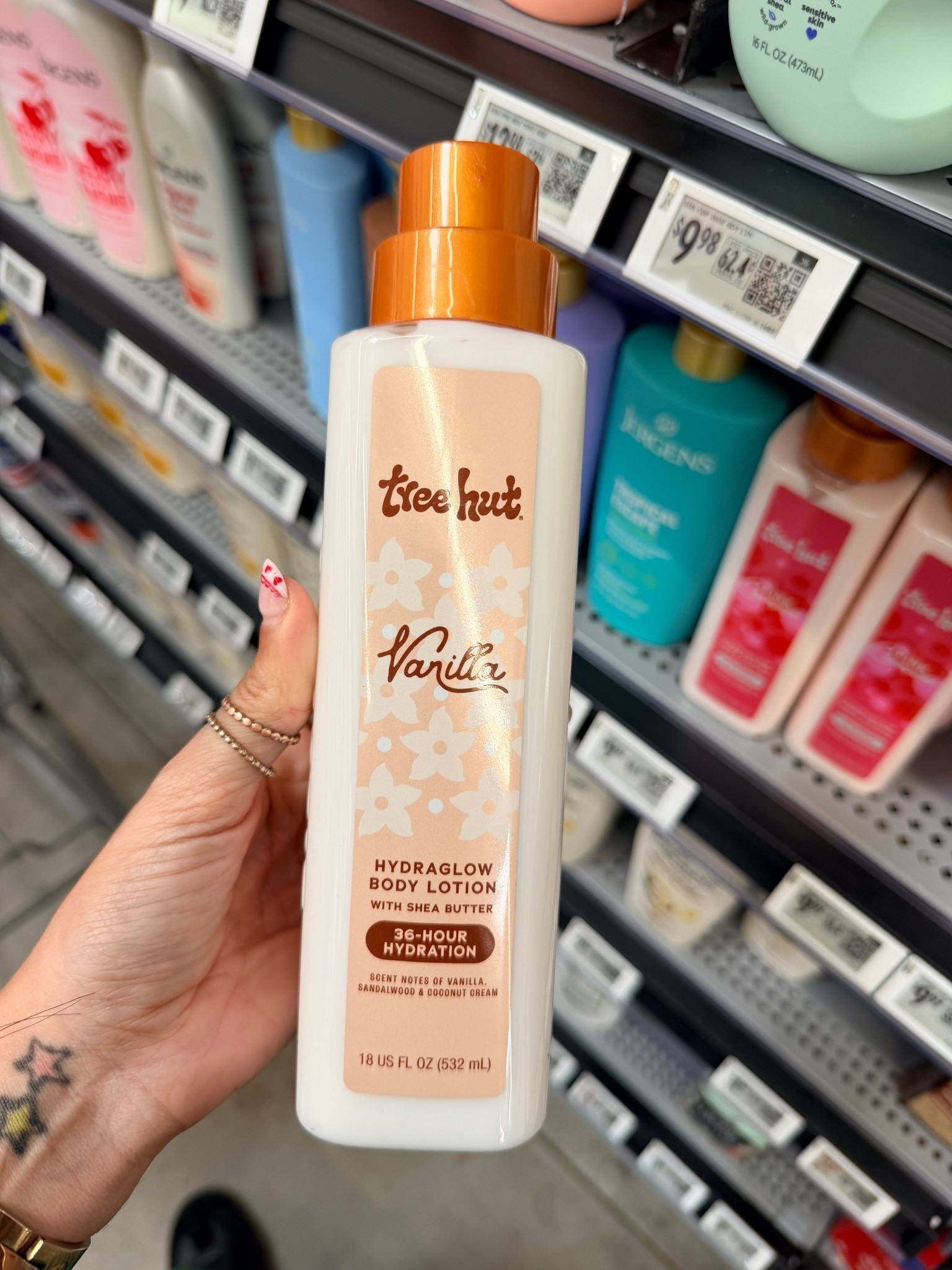 I’m a sucker for anything Tree Hut and this lotion smells so good 

#LTKSeasonal #LTKselfcare #LTKgrwm