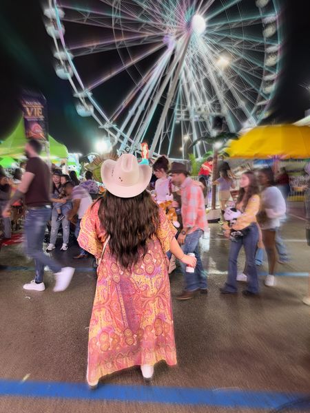 Rodeo outfit. Country concert outfit. Paisley print. Kimono. Western outfit. Western style. Wide calf boots. Wide calf cowboy bootss

#LTKSeasonal #LTKFestival #LTKstyletip