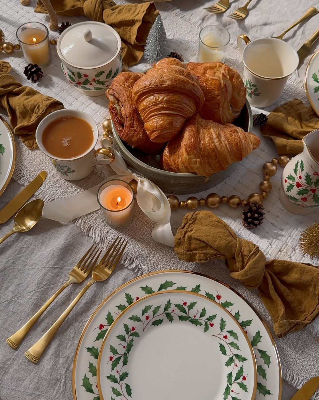 Lenox Holiday Favorites! Beautiful dinnerware and serve-ware for a festive holiday tablescape 🎄♥️✨ 
#christmas 

#LTKHoliday #LTKCyberWeek #LTKSeasonal