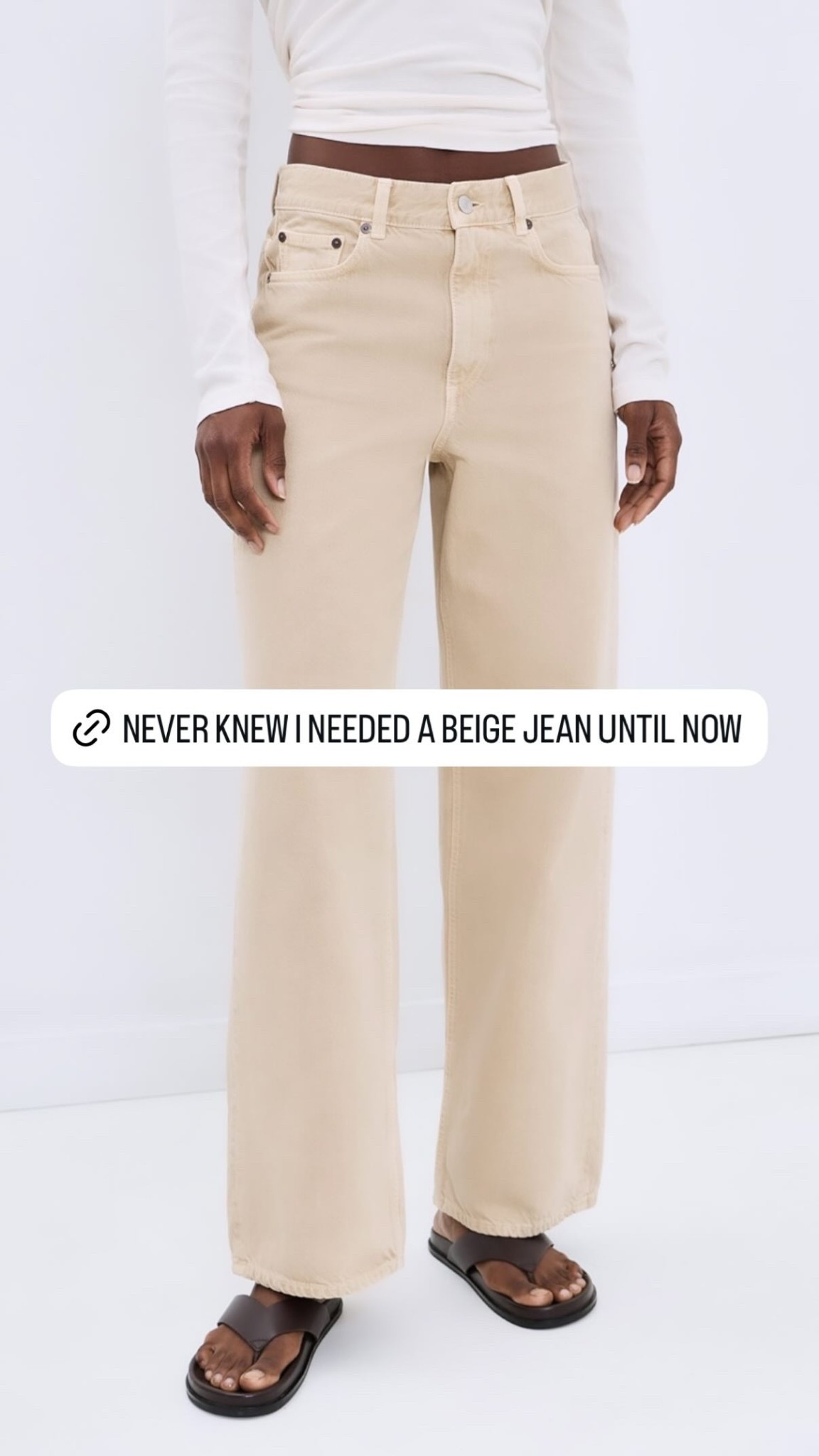 Beige jeans.

#LTKstorytime #LTKSeasonal
