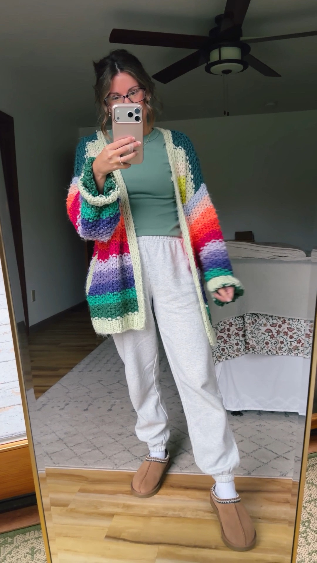 Cozy Dopamine dressing on this dreary and rainy day🌈 

small in my tee, small in my rainbow cardigan, xs in my grey sweatpants, and 6 in my Ugg Tasmans!