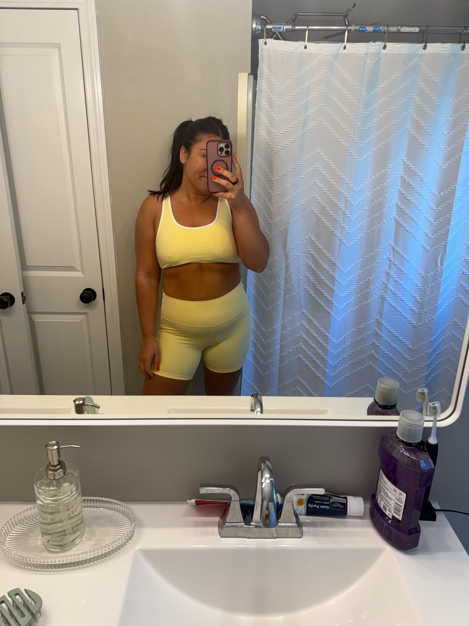 Old navy active set

#LTKootd #LTKMidsize #LTKActive