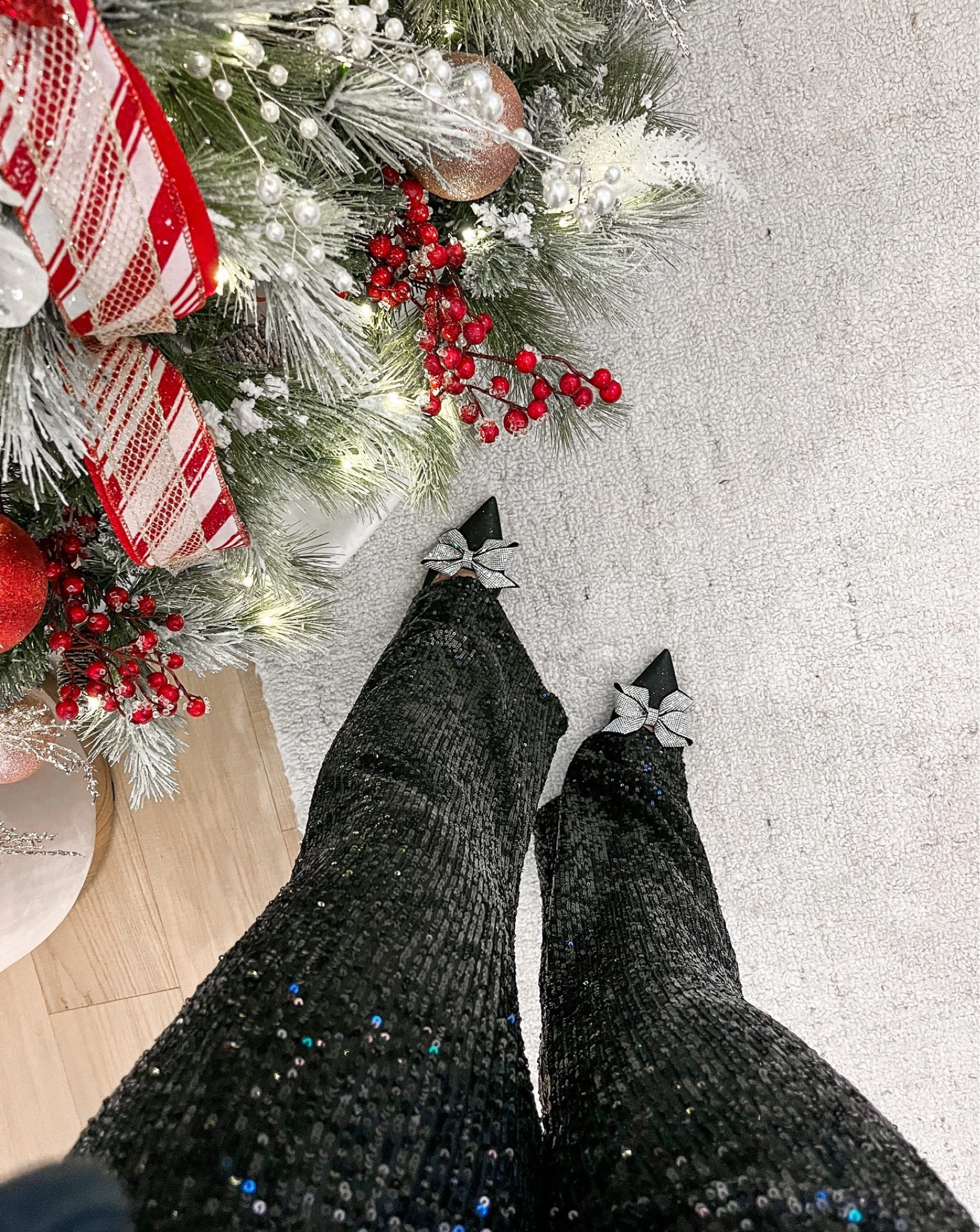 Holiday outfit 
Wearing xs bottoms

Happy shopping 🛍️ 

#ltkcyberweek

#LTKpartywear #LTKstyletip #LTKsale