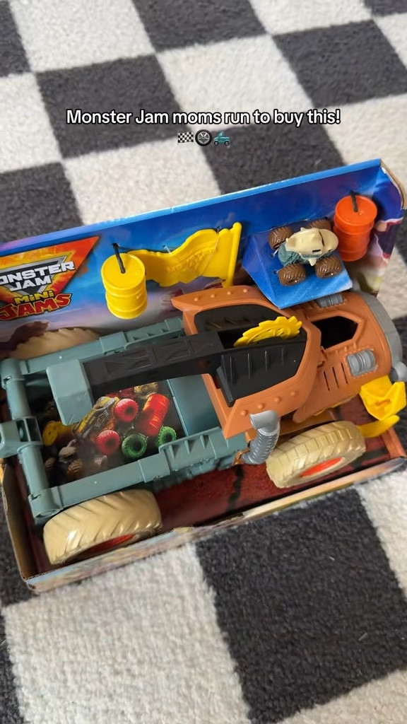 Monster Jam mini mad hog chomper 