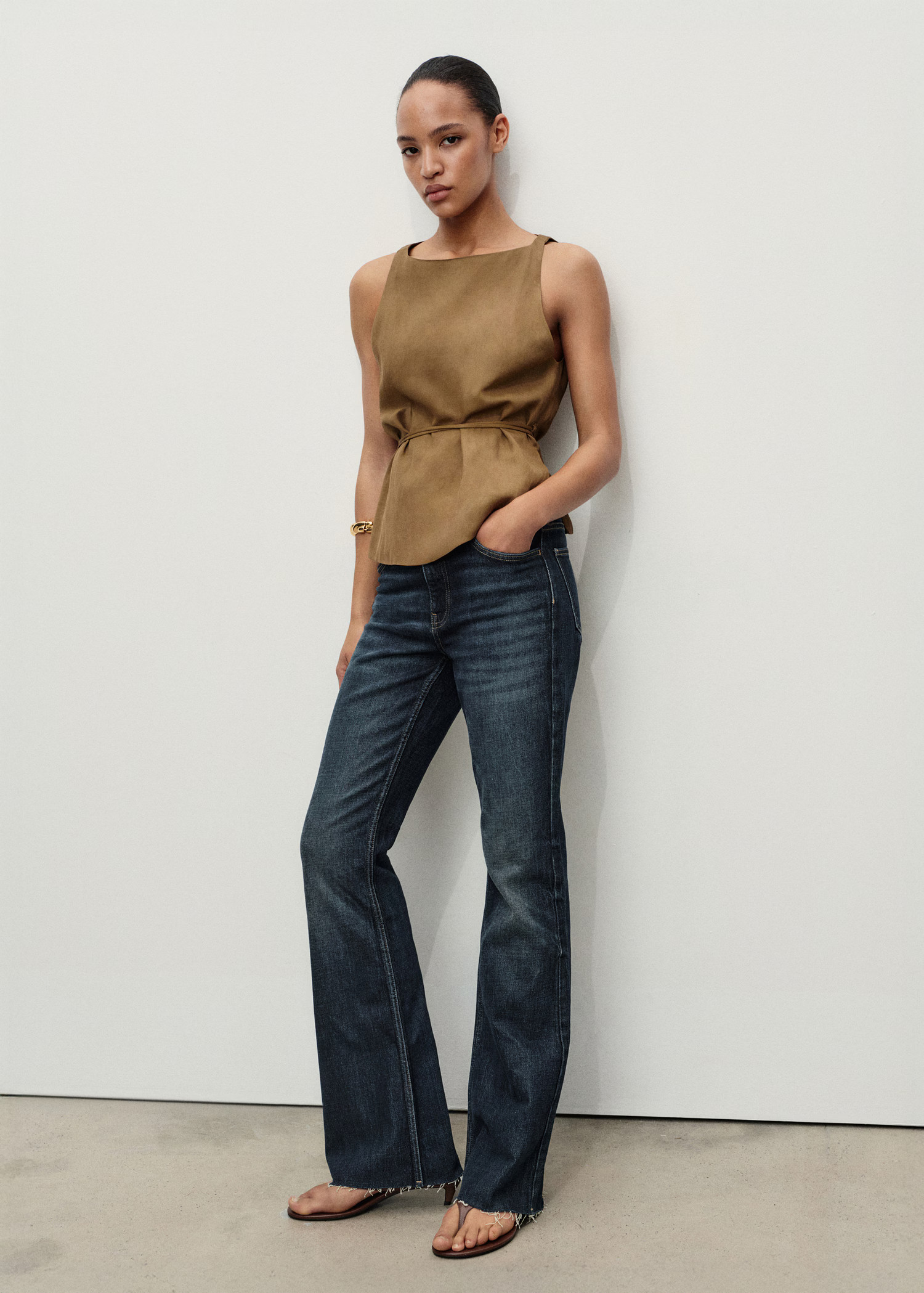 Fiona flared mid-rise jeans | Mango (US/MX/AU)