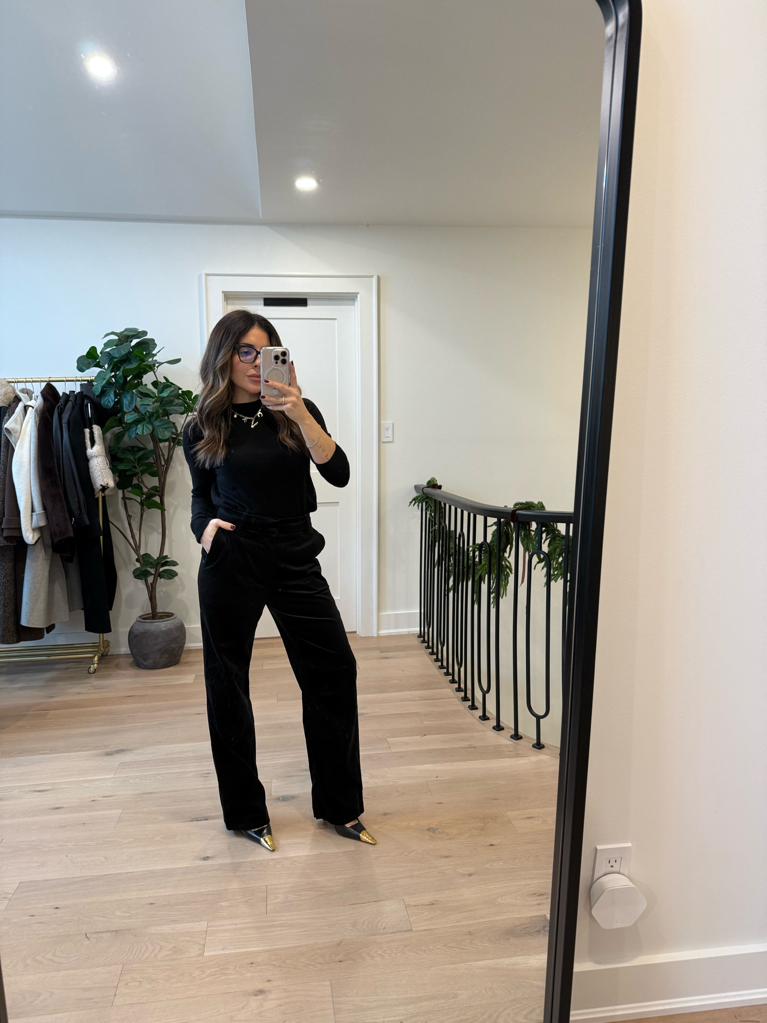 @gap is having 40% off PLUS additional 20% off with code FRIDAY!

Top: S
Pants: 2 reg

#LTKsale #LTKcanada #LTKstyletip