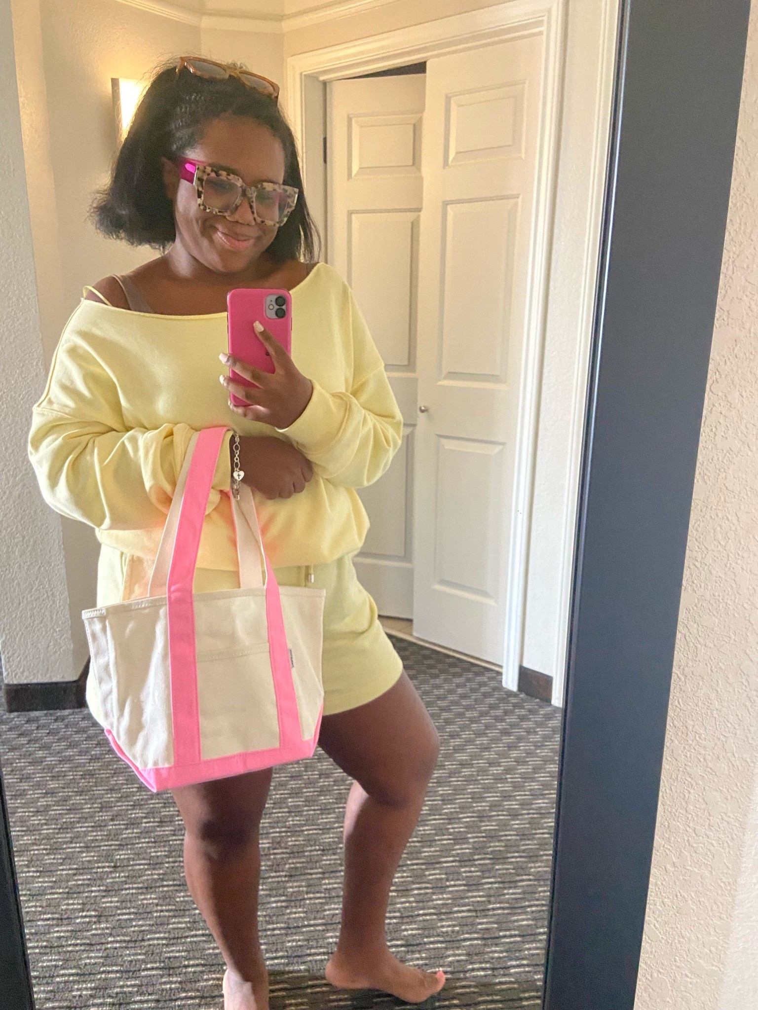 Canvas bags are officially the accessory of the summer 🎀☀️
Obsessed with this pink-trim tote for errands, travel days, and everything in between. My shorts are from TJ Maxx, but I found a very similar pair on Amazon and linked them for you! 🤍✨

#LTKStyle #SummerStyle #AmazonFashion #TJMaxxFinds #CanvasBag #PinkAesthetic #CasualStyle #OOTD