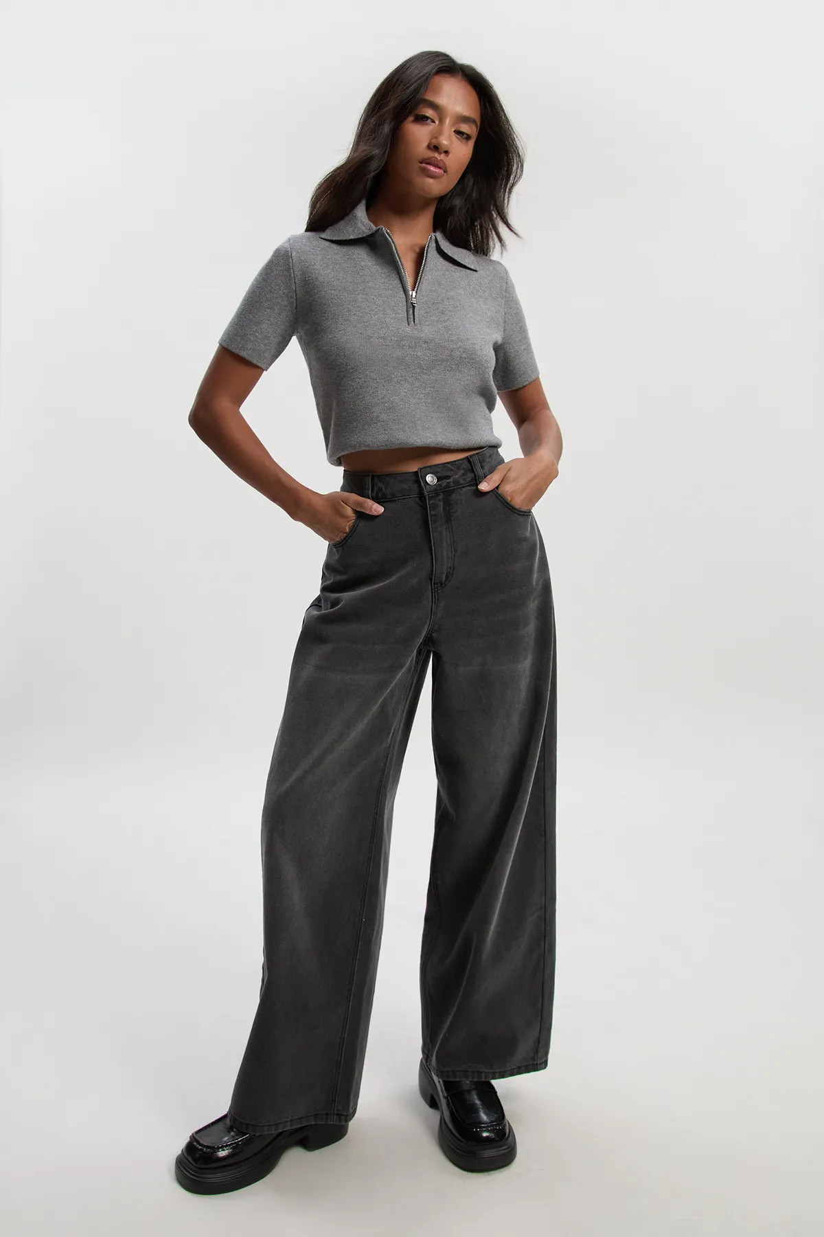 Petite Mid Waist Loose Fit Wide Leg Jean | Boohoo.com (UK & IE)