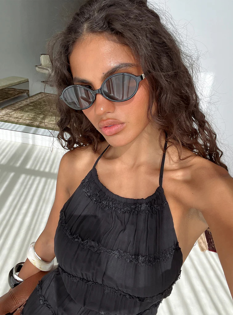 Timely Sunglasses Black / Brown | Princess Polly US