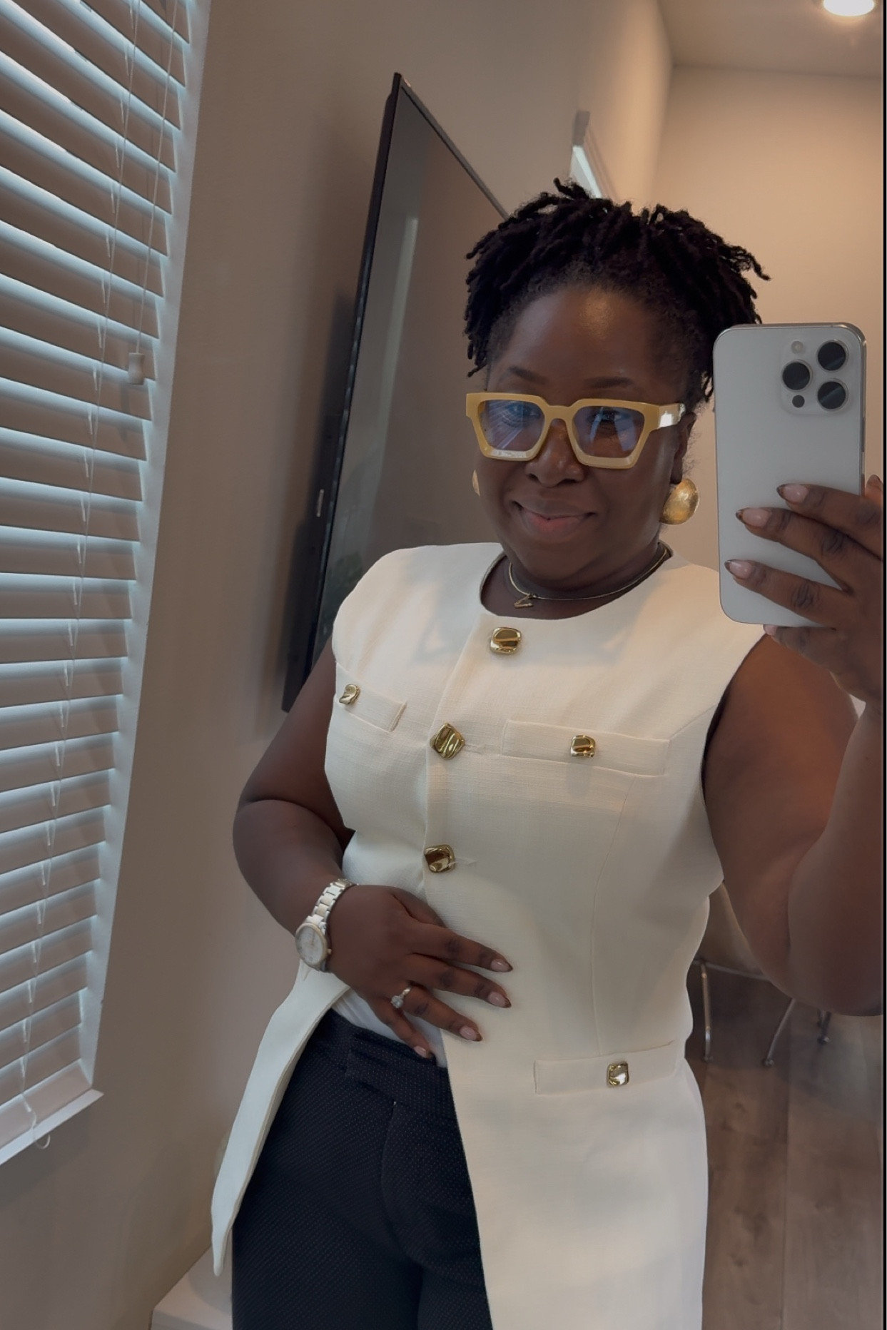 Outfit check! Wearing L in the vest

#LTKVideo #LTKStyleTip #LTKMidsize