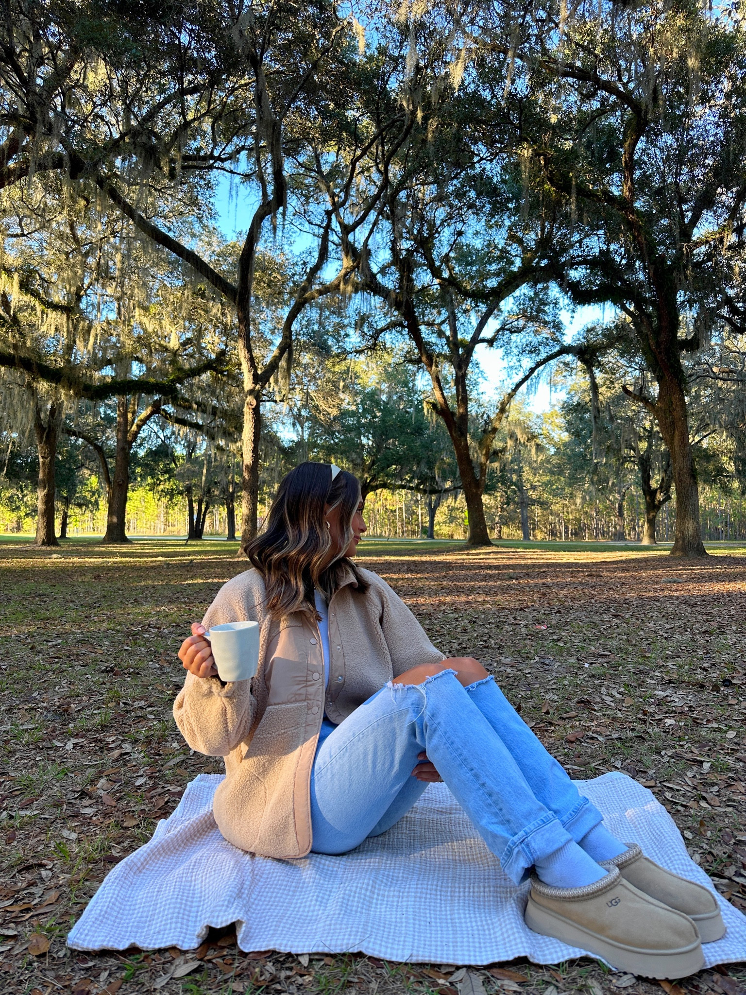 sherpa, denim, uggs



#LTKfindsunder50 #LTKfindsunder100 #LTKCyberWeek