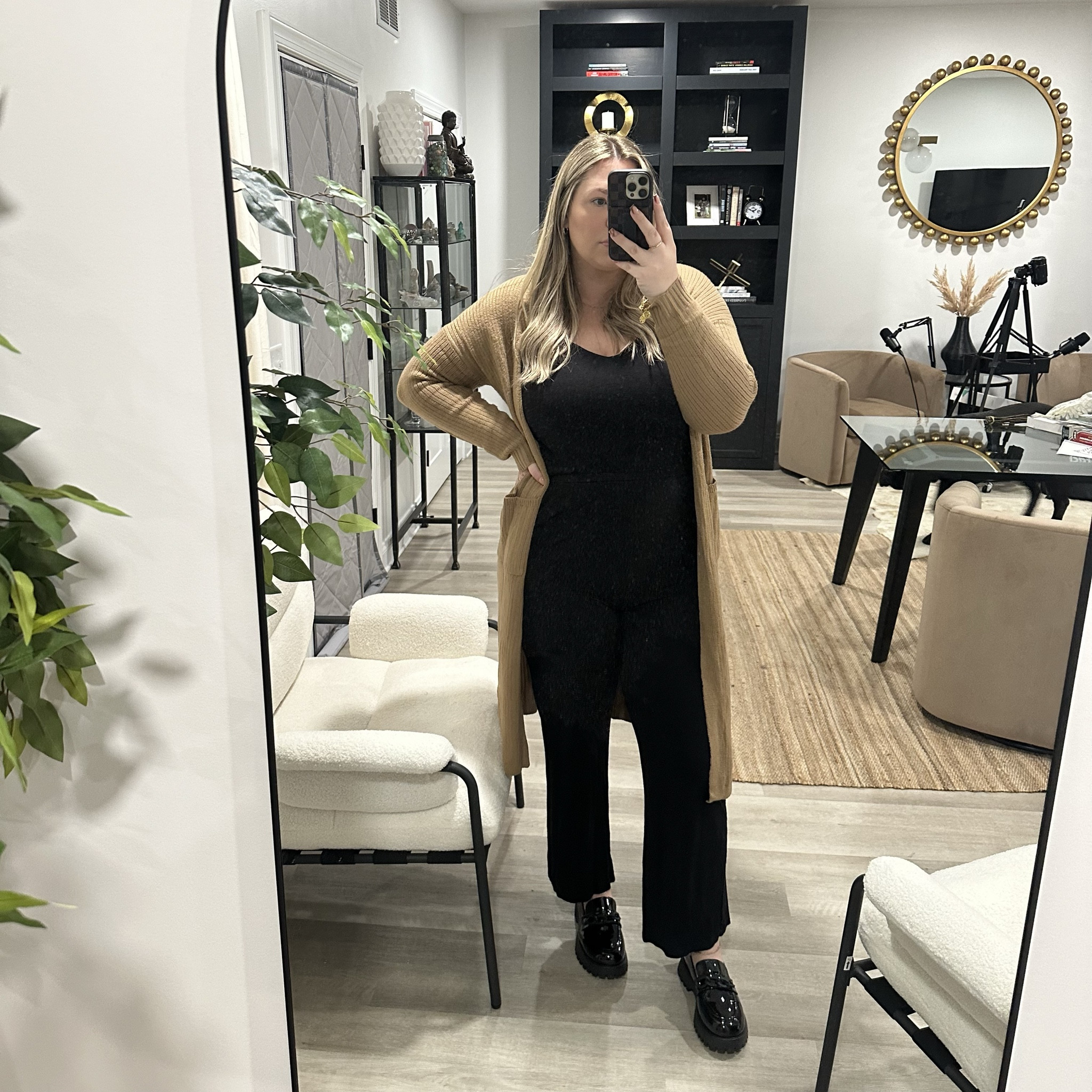 OOTD 🖤 shoe size normally 8.5 - I have on size 9 in these loafers 💁🏼‍♀️

#LTKmidsize #LTKSeasonal #LTKplussize