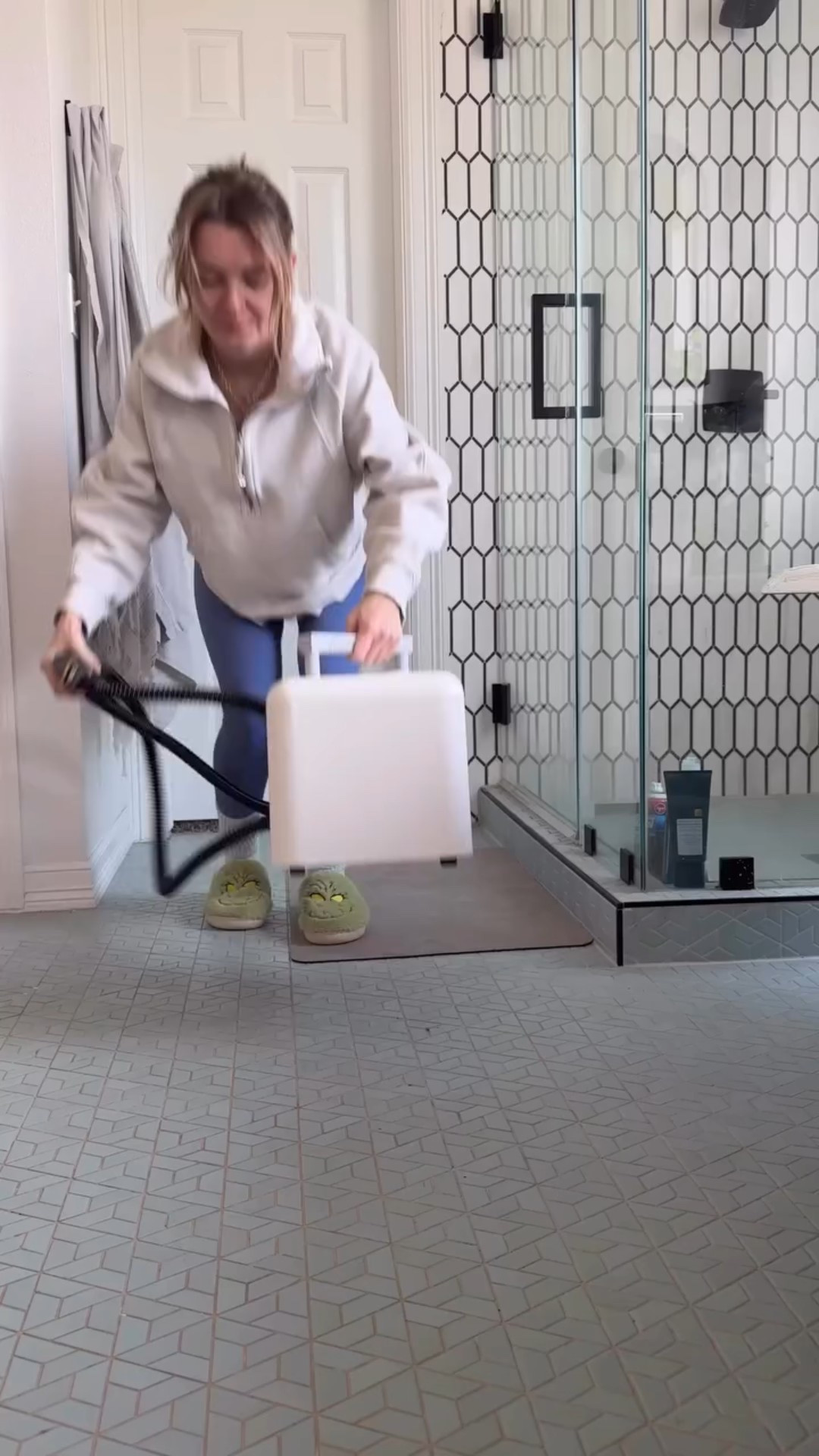 I’ve been using the @dupray steamer for over a year now and I still love it! Comment CLEAN and I’ll send you the 🔗