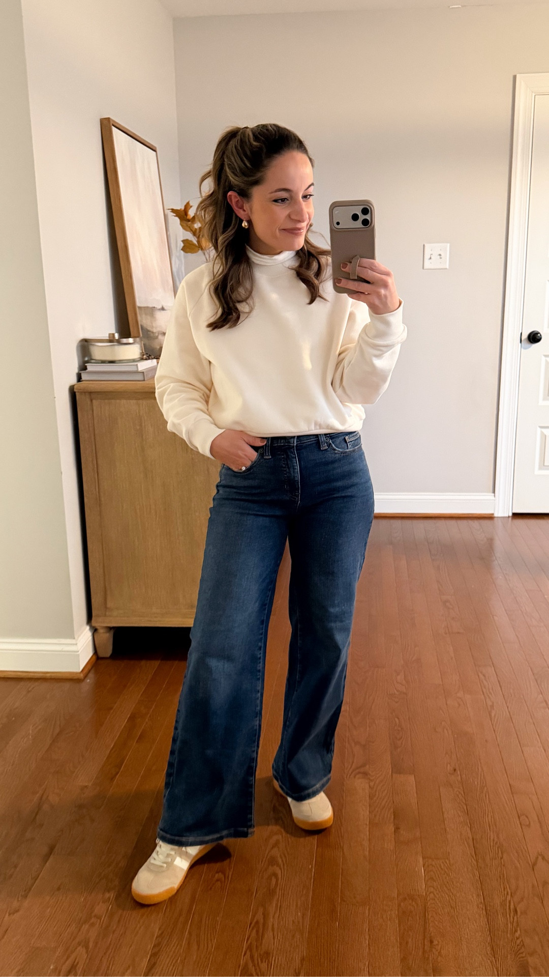 $28 petite wide leg jeans! 👏 

Jeans (BR factory): petite 24 - tts, 10” rise, 27” inseam stretch denim 
Sweatshirt (Athleta): petite xs 
Turtleneck (Gap): petite xs 
Socks (Amazon)
Sneakers (Gola): tts - 30% off with code ANTHRO30 

(Petite jeans, budget jeans, winter outfit, petite fashion)

#LTKCyberWeek #LTKPetite