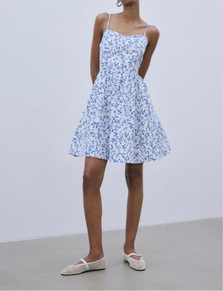 Blue floral mini dress - summer outfit 

#LTKstyletip #LTKSeasonal #LTKfindsunder50