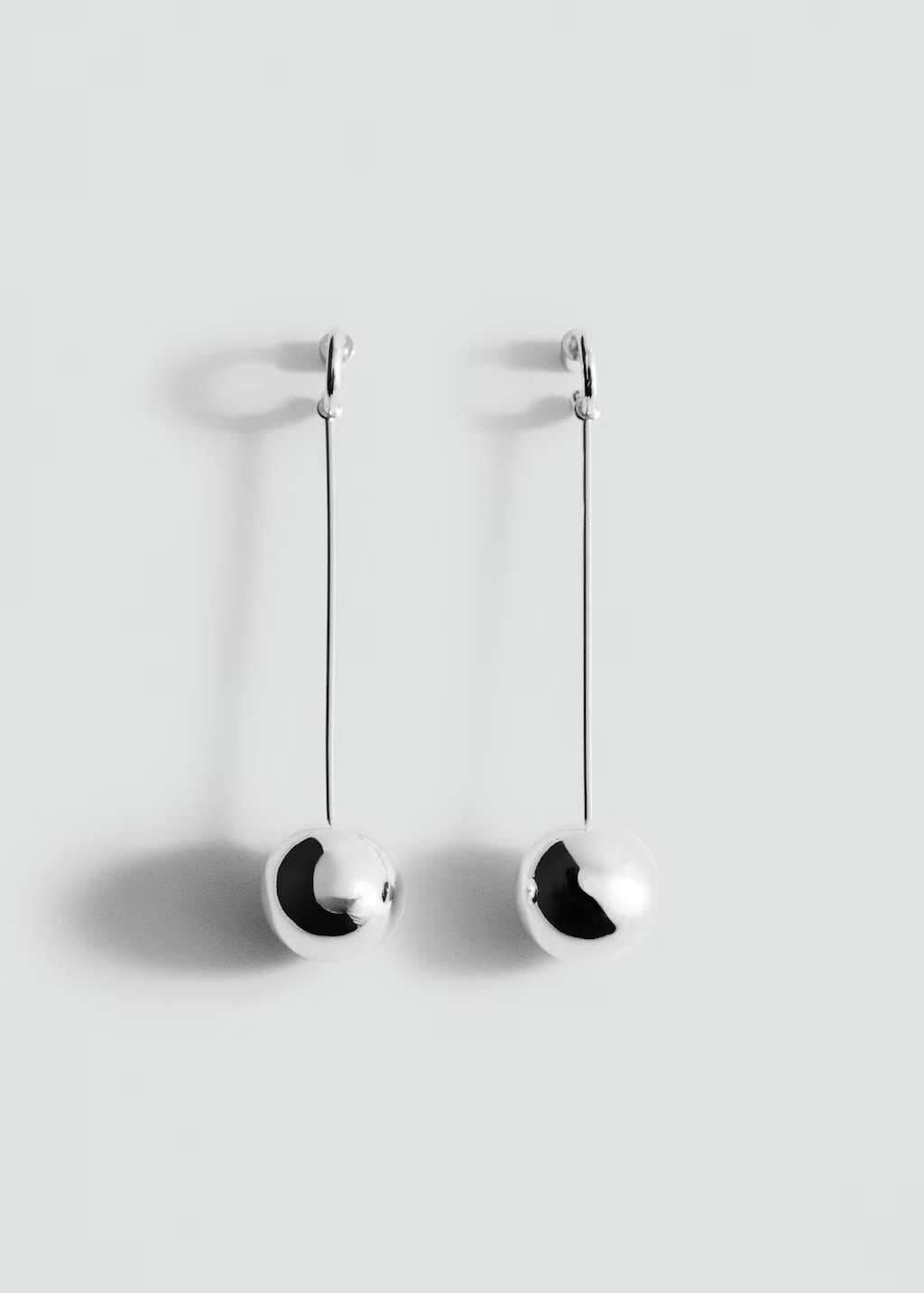 Long sphere hanging earrings | Mango (US/MX/AU)