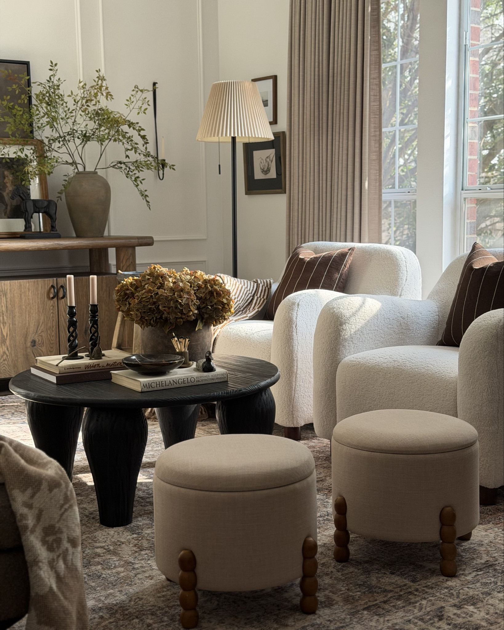 Sitting Room Details 😍😉

#LTKU #LTKSaleAlert #LTKHome